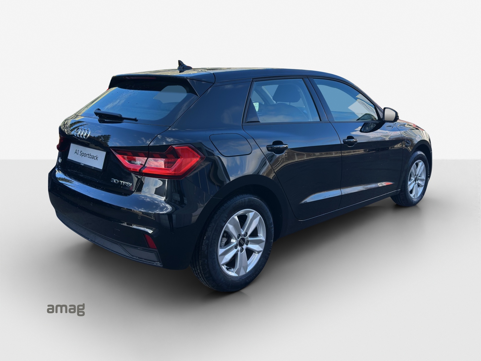 AUDI A1 Sportback 30 TFSI Attraction S-tronic-image-4