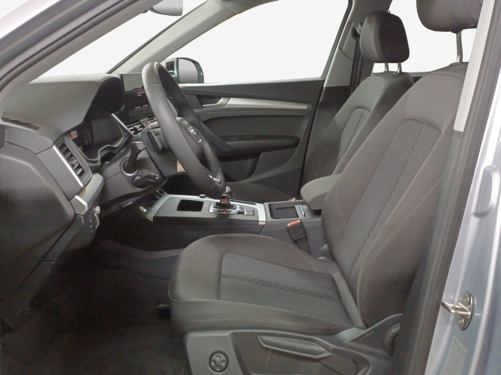 AUDI Q5 40 TDI advanced quattro S-tronic-image-7