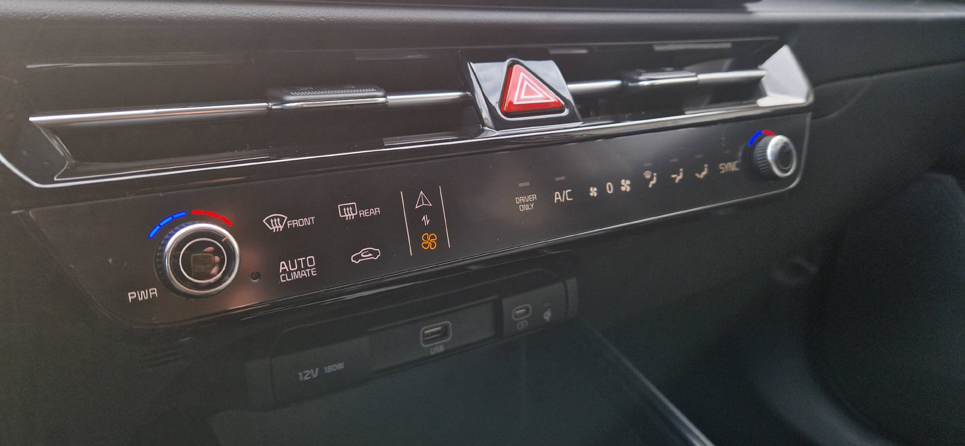 KIA Niro 1.6 GDi Hybrid Style-image-10