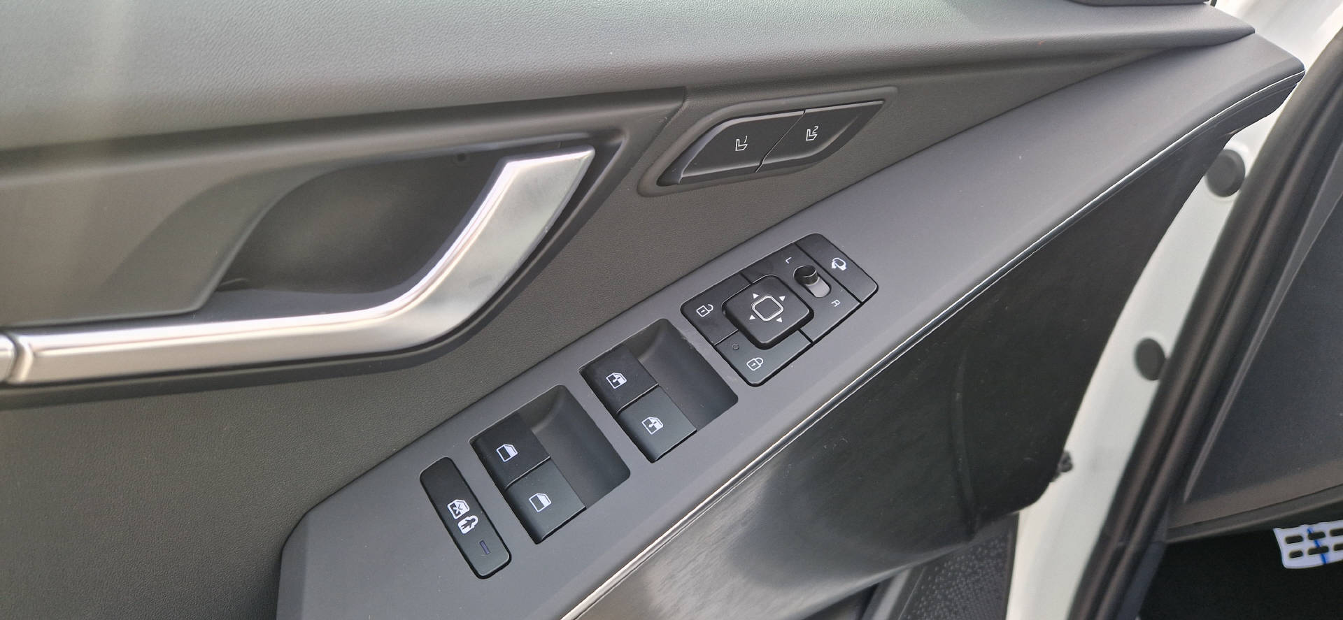 KIA Niro 1.6 GDi Hybrid Style-image-3
