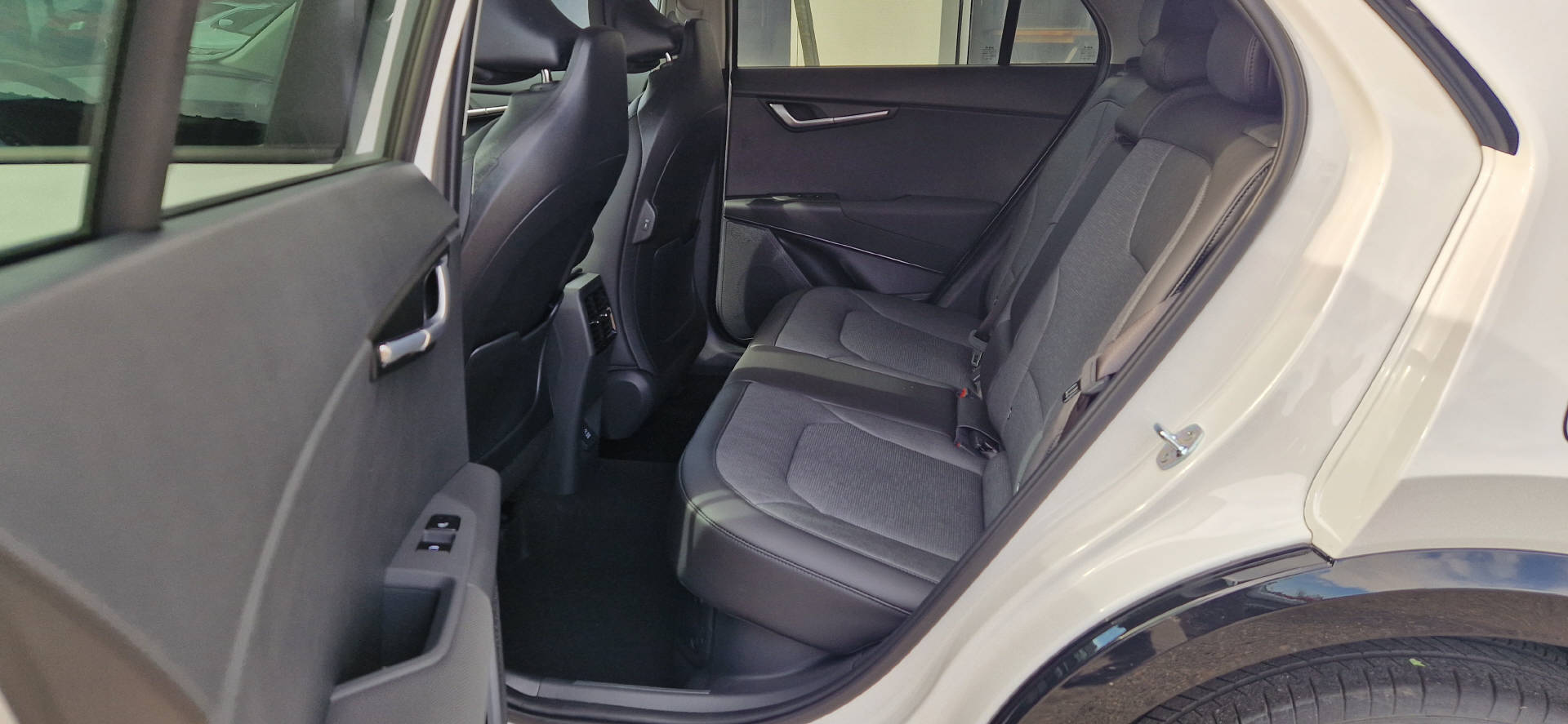 KIA Niro 1.6 GDi Hybrid Style-image-14