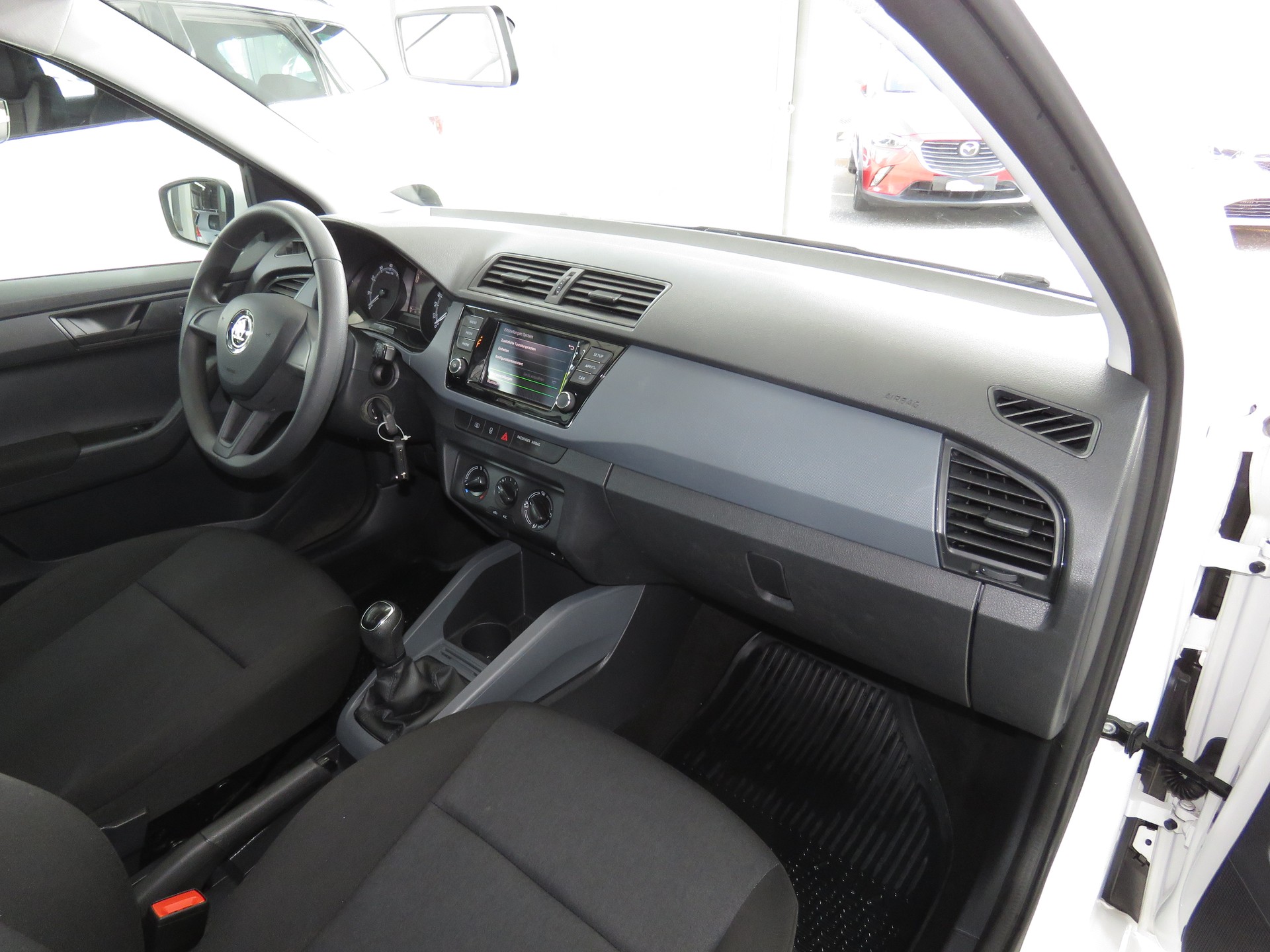 SKODA Fabia 1.0 MPI Active-image-16