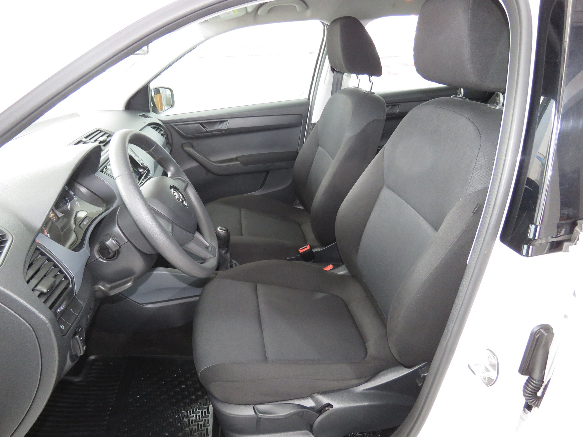 SKODA Fabia 1.0 MPI Active-image-13