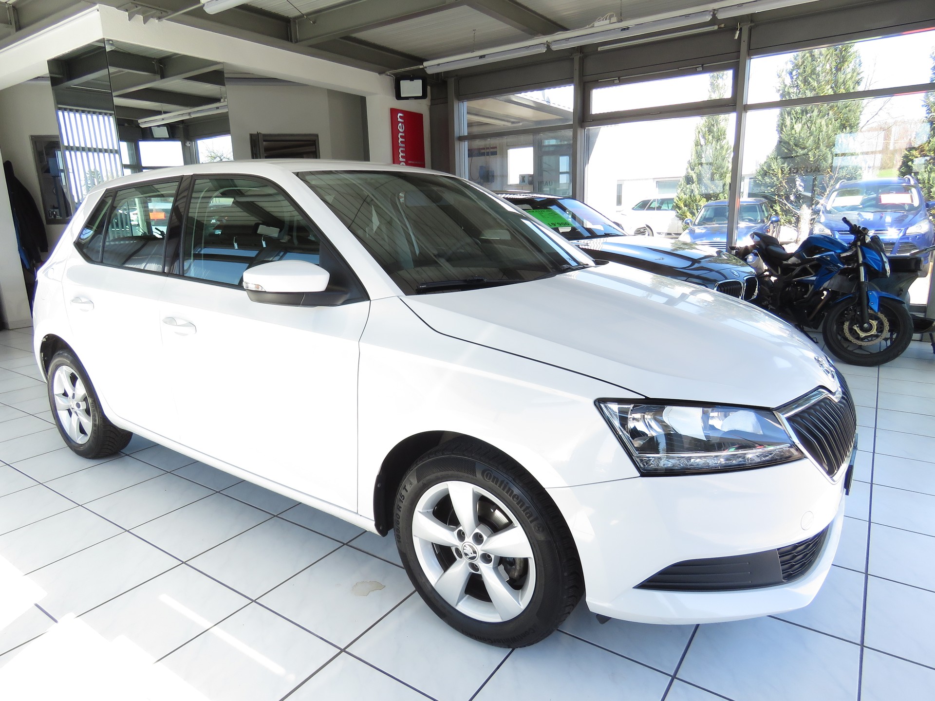 SKODA Fabia 1.0 MPI Active-image-2