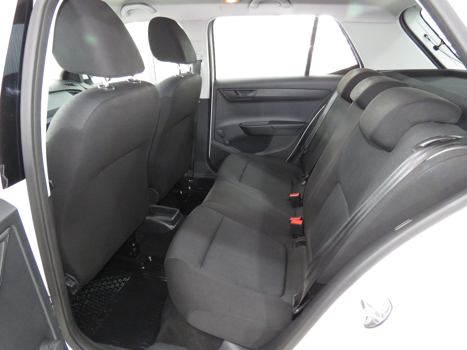 SKODA Fabia 1.0 MPI Active-image-14