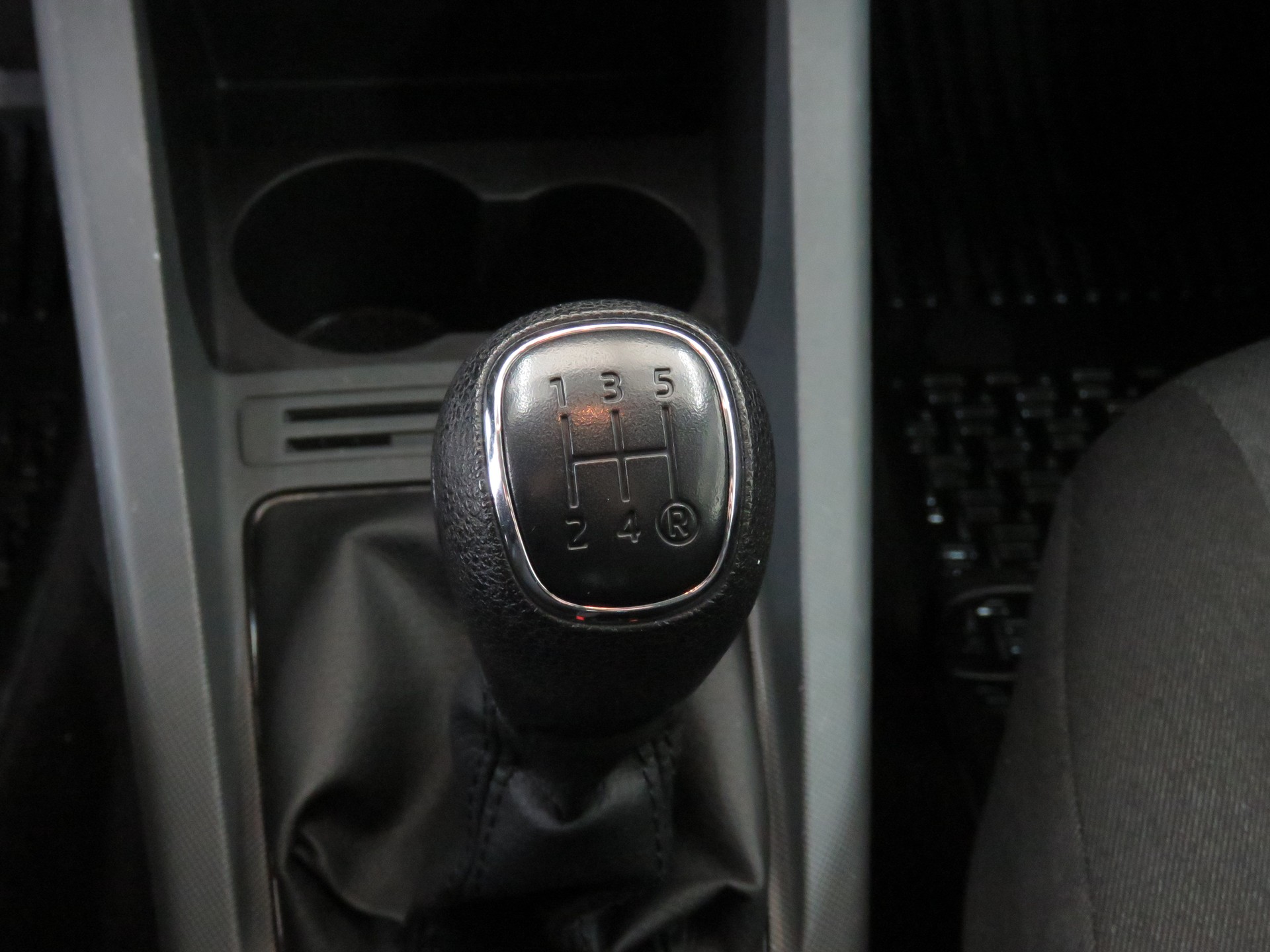 SKODA Fabia 1.0 MPI Active-image-22
