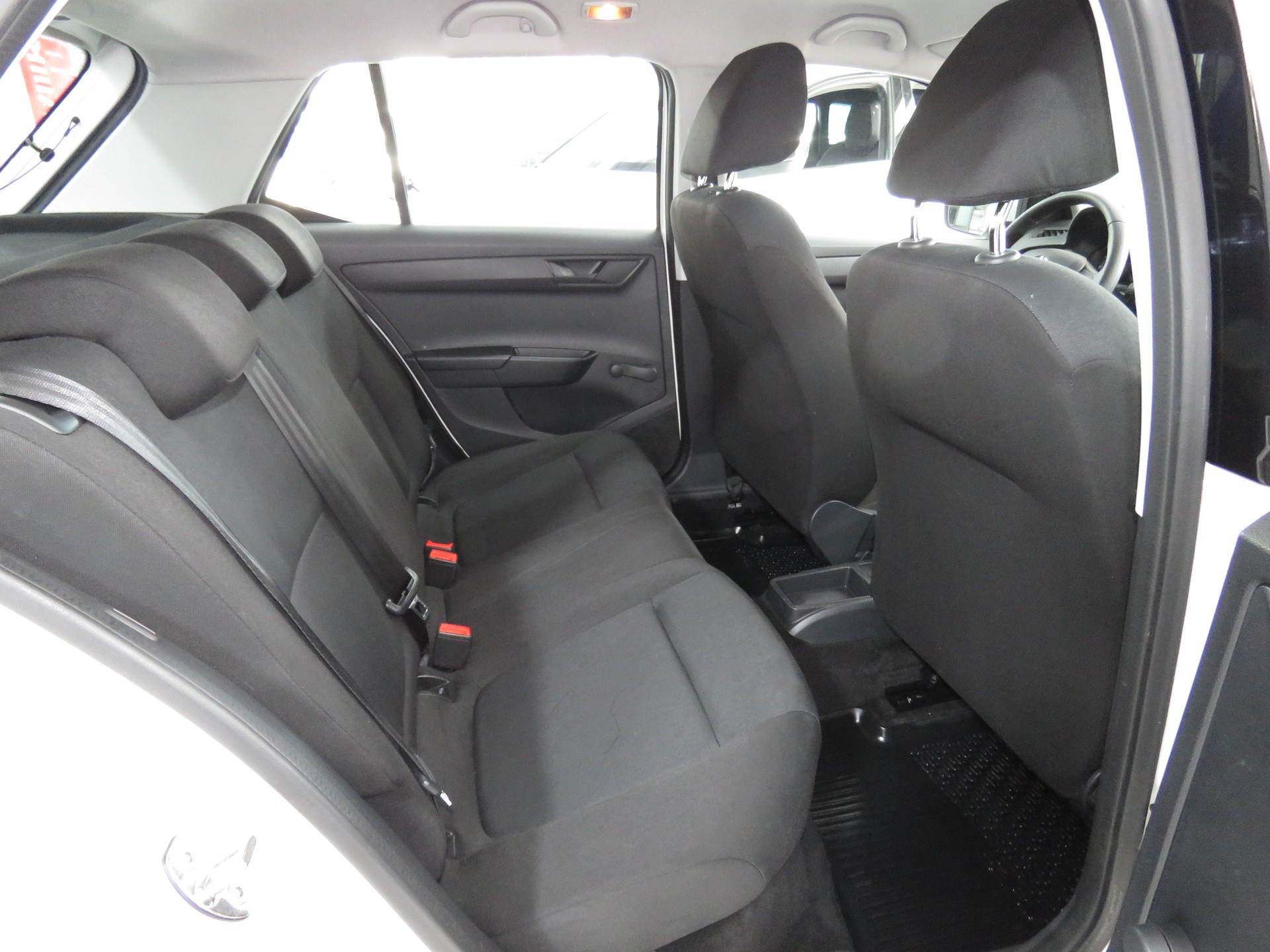 SKODA Fabia 1.0 MPI Active-image-18