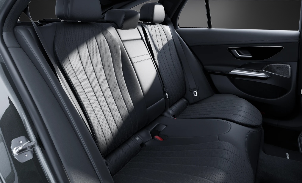 MERCEDES-BENZ E 300 de T 4Matic 9G-Tronic-image-9