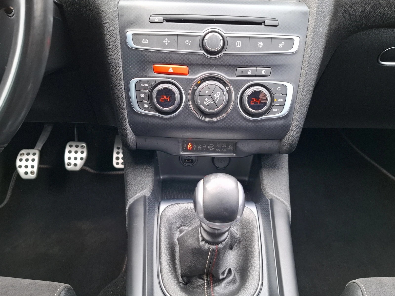 DS AUTOMOBILES DS 4 1.2 Pure Tech Performance Line // Spurwechselassistent - Navi - Tempomat-image-12