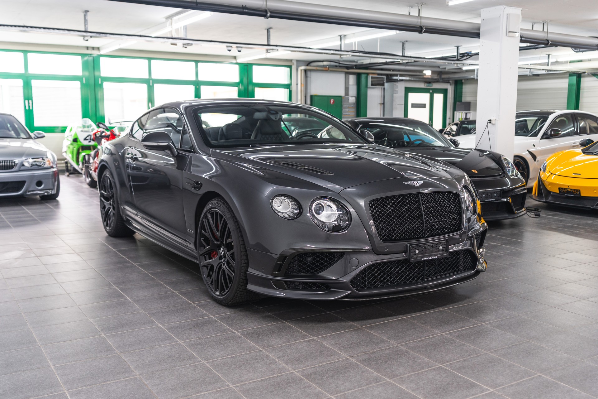 BENTLEY Continental Supersports 1 of 710 - 6.0 W12-showroom-element-2
