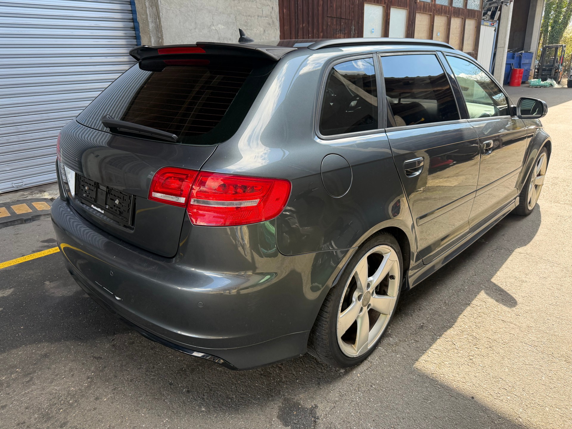 AUDI RS3 Sportback 2.5 TFSI quattro S-tronic-image-2