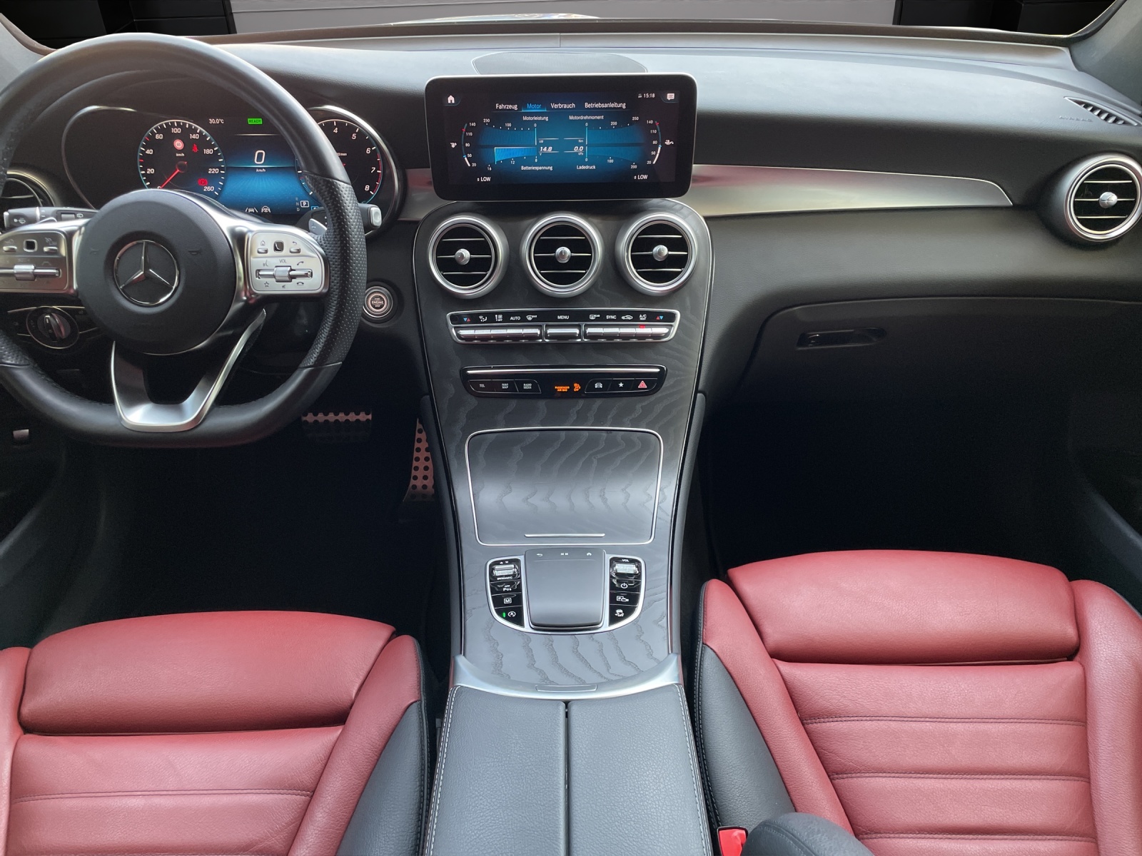 Image MERCEDES-BENZ GLC-300 GLC 300 AMG Line 4Matic 9G-Tronic