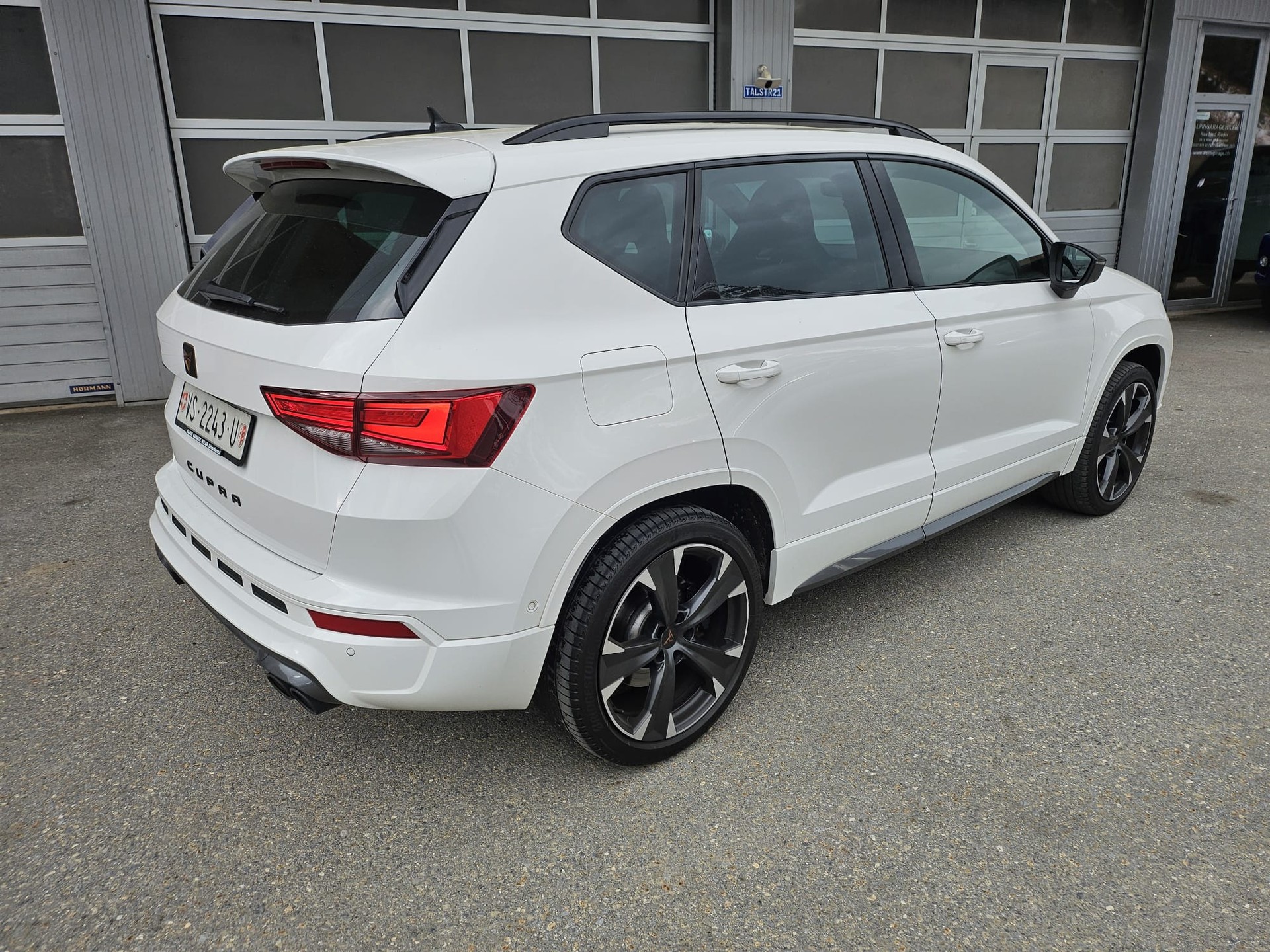CUPRA 2.0 TSI 4Drive-image-4
