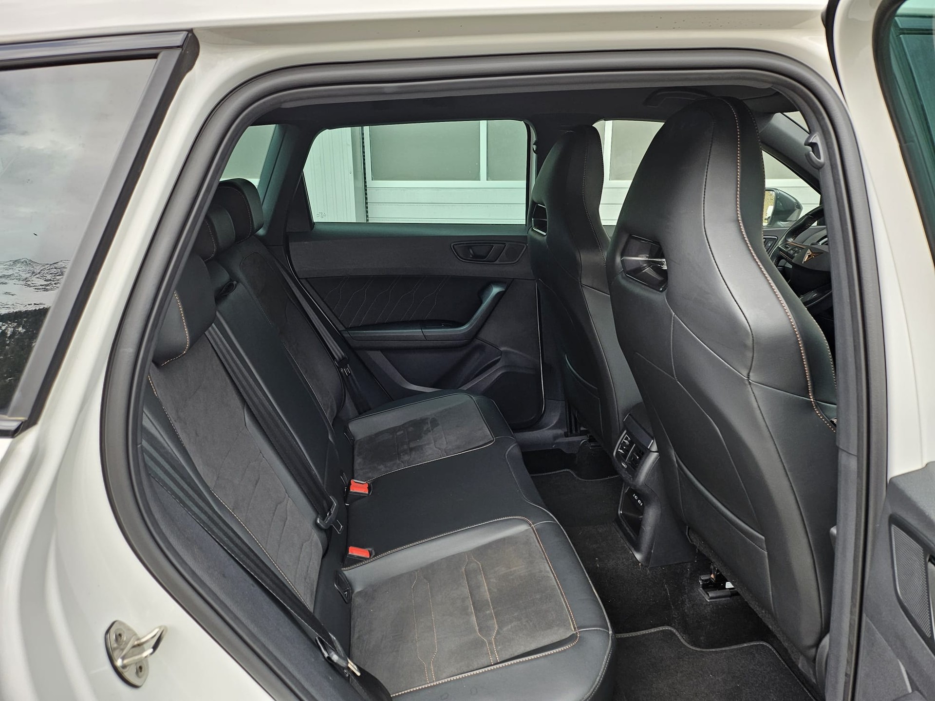 CUPRA 2.0 TSI 4Drive-image-8