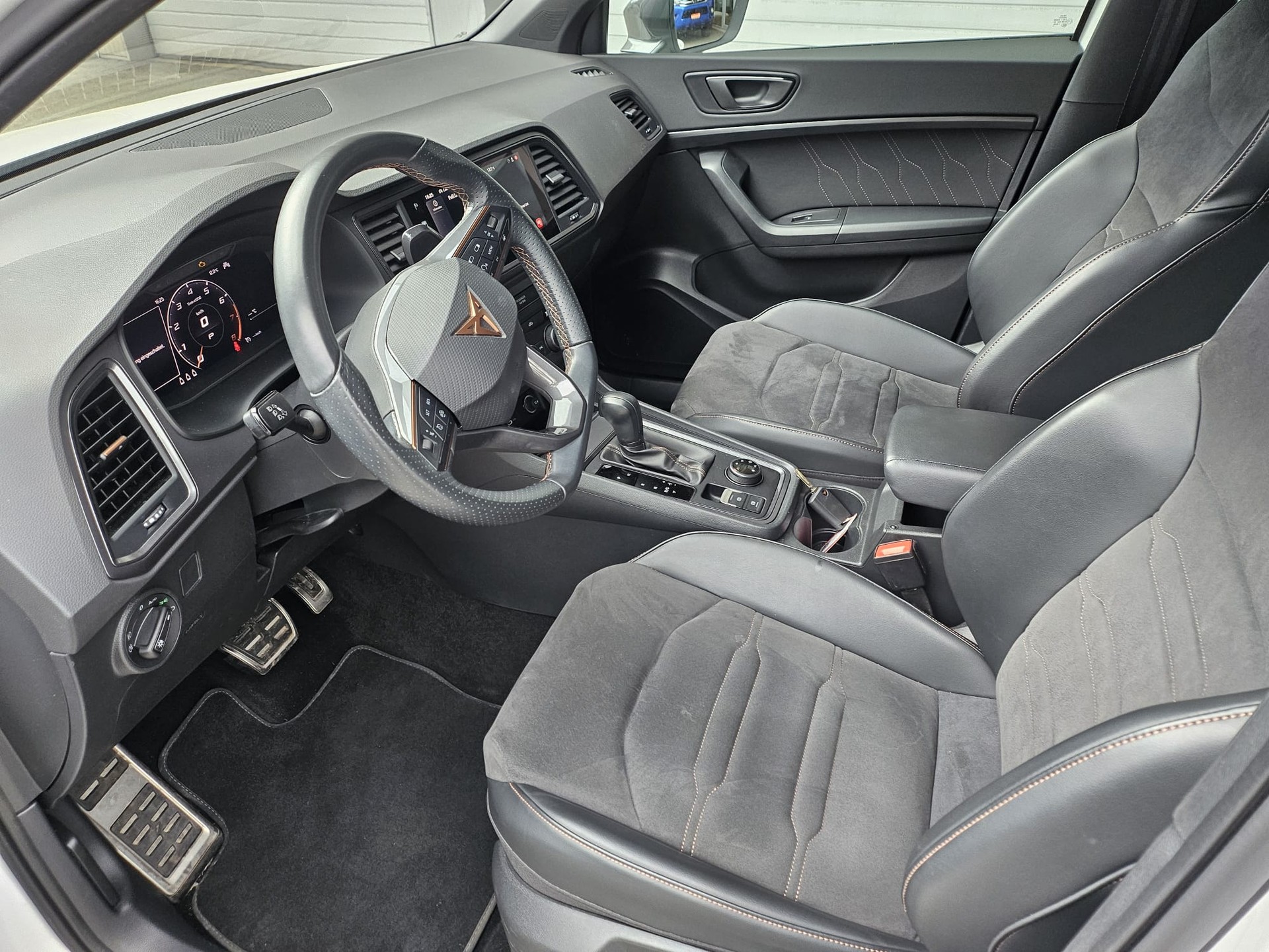CUPRA 2.0 TSI 4Drive-image-6