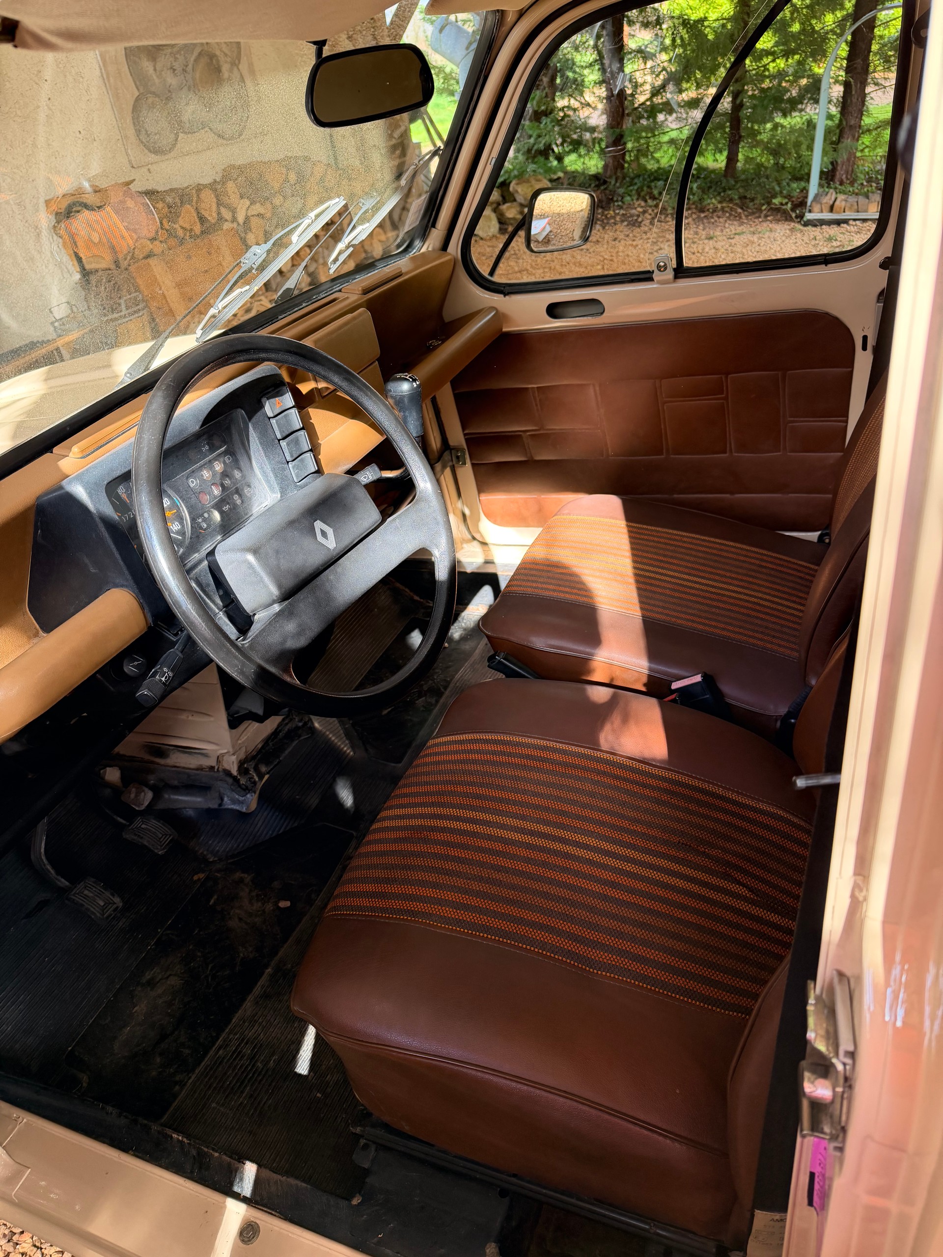 RENAULT R4 F6 / Fourgonnette - 72’000 KM en parfait état.-image-2