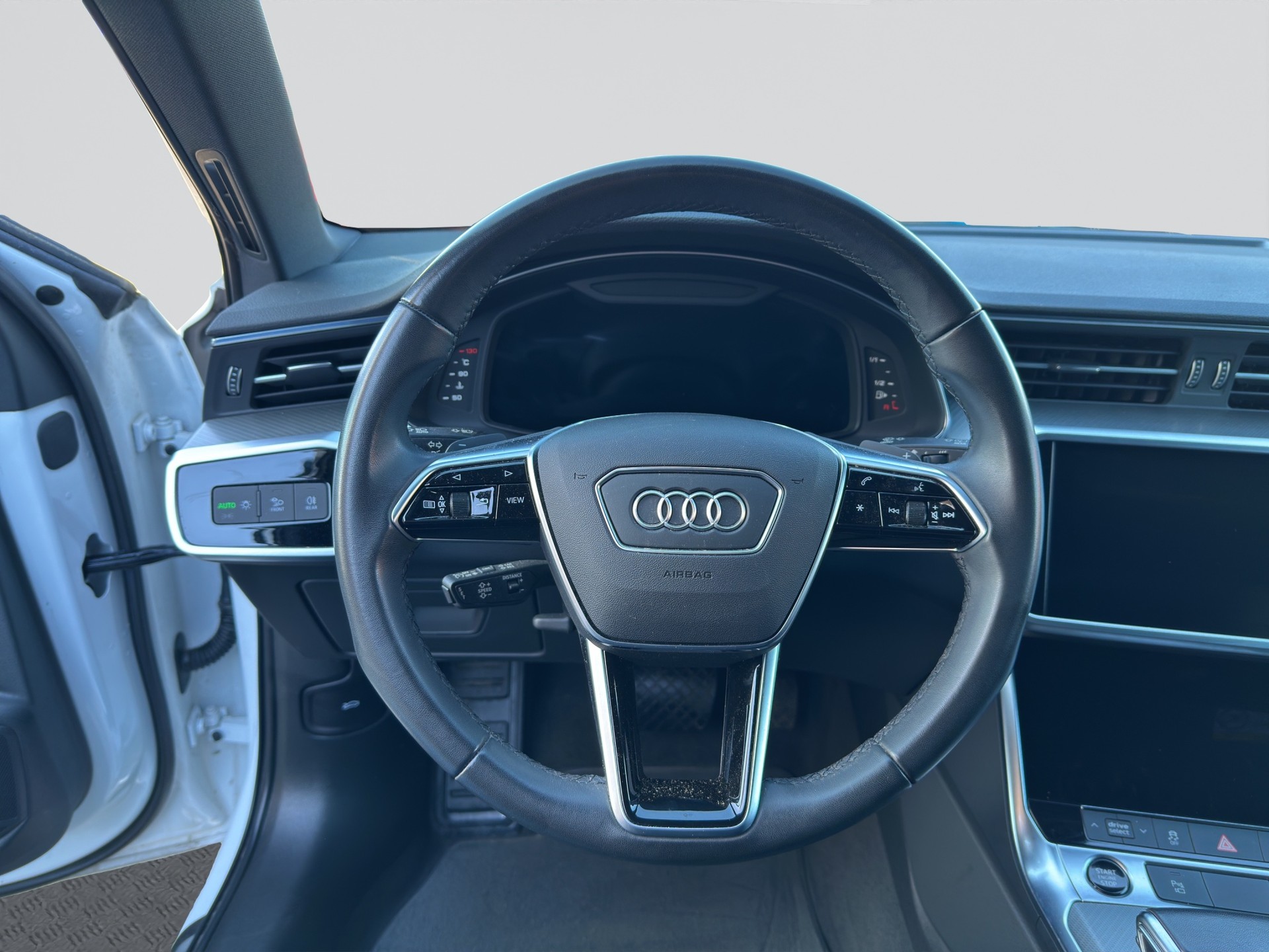 AUDI A6 Avant 45 TFSI S line quattro Schwarz Optik-image-9