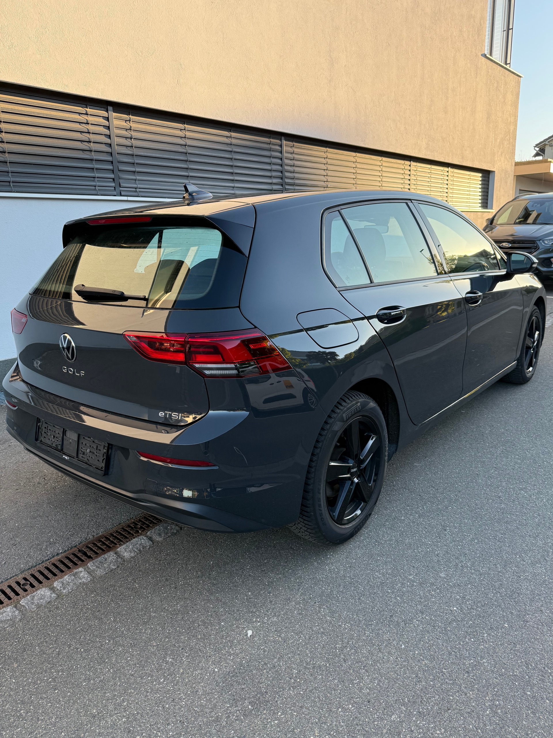 VW Golf 1.0 eTSI mHEV ACTLife DSG-image-3