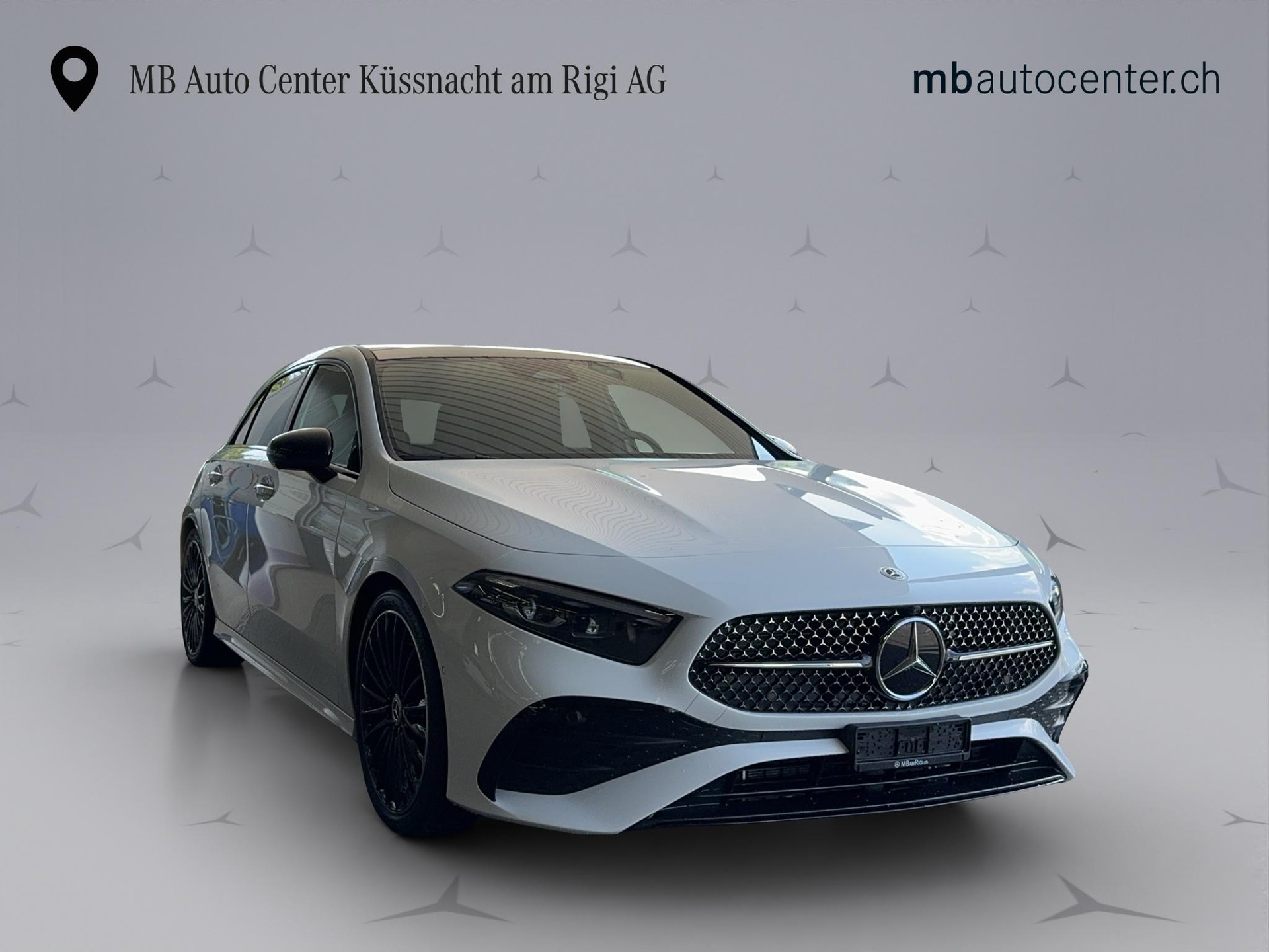 MERCEDES-BENZ A 250 AMG Line 4m Limousine-image-7