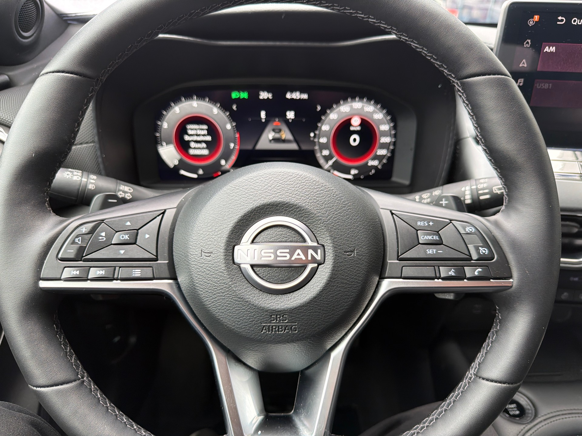 NISSAN Juke 1.0 DIG-T N-Connecta DCT-image-15