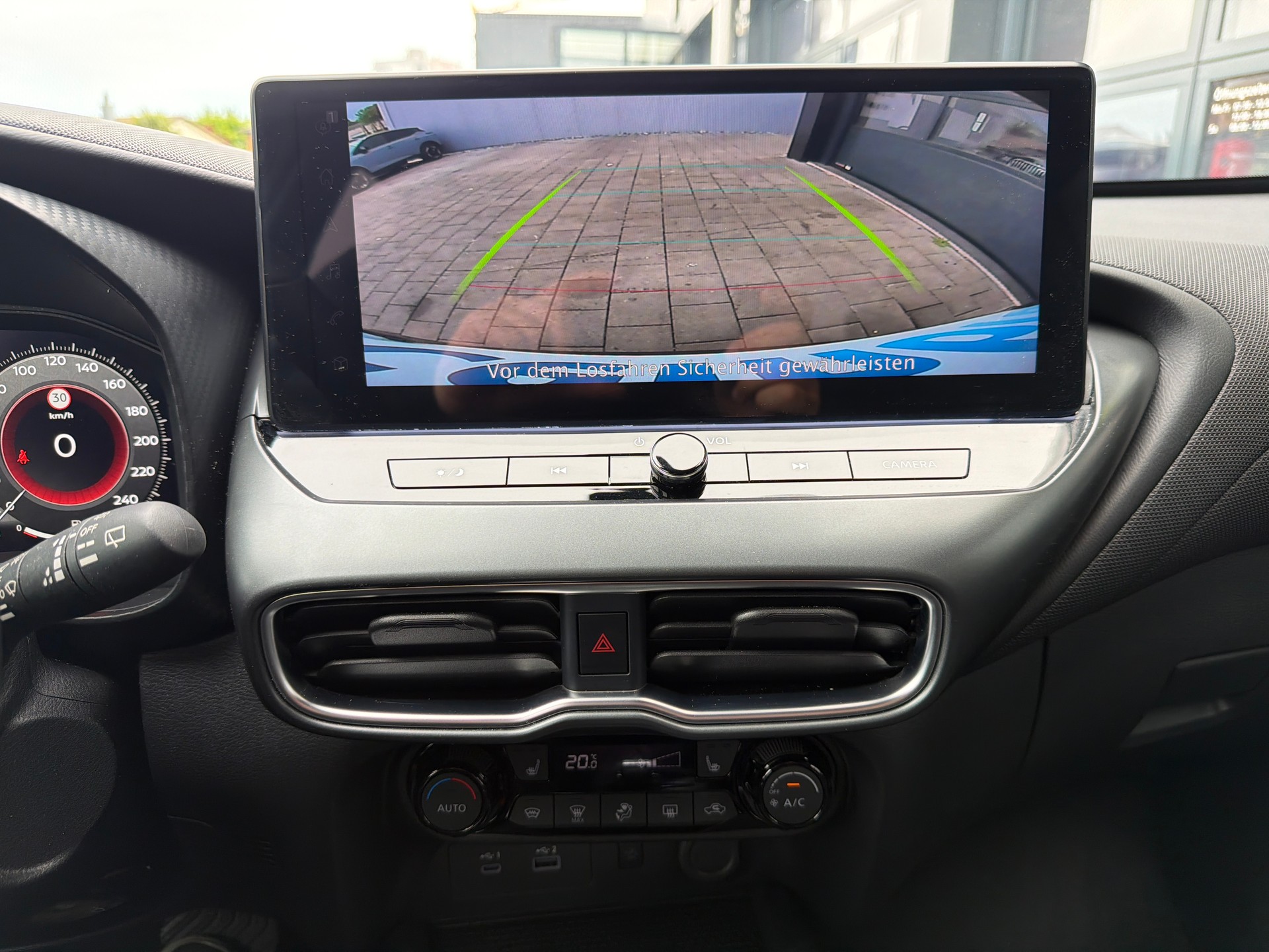 NISSAN Juke 1.0 DIG-T N-Connecta DCT-image-11