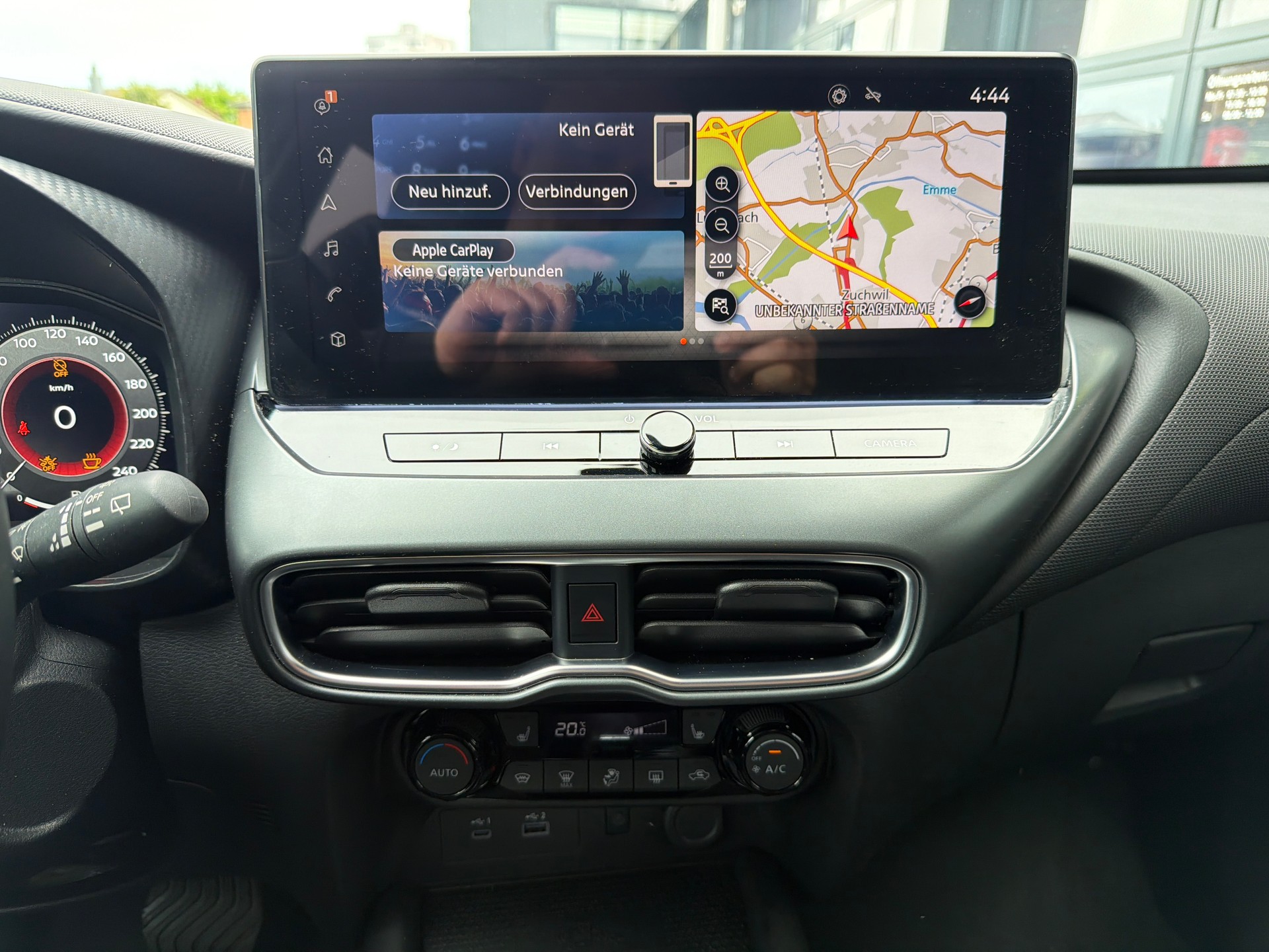 NISSAN Juke 1.0 DIG-T N-Connecta DCT-image-10