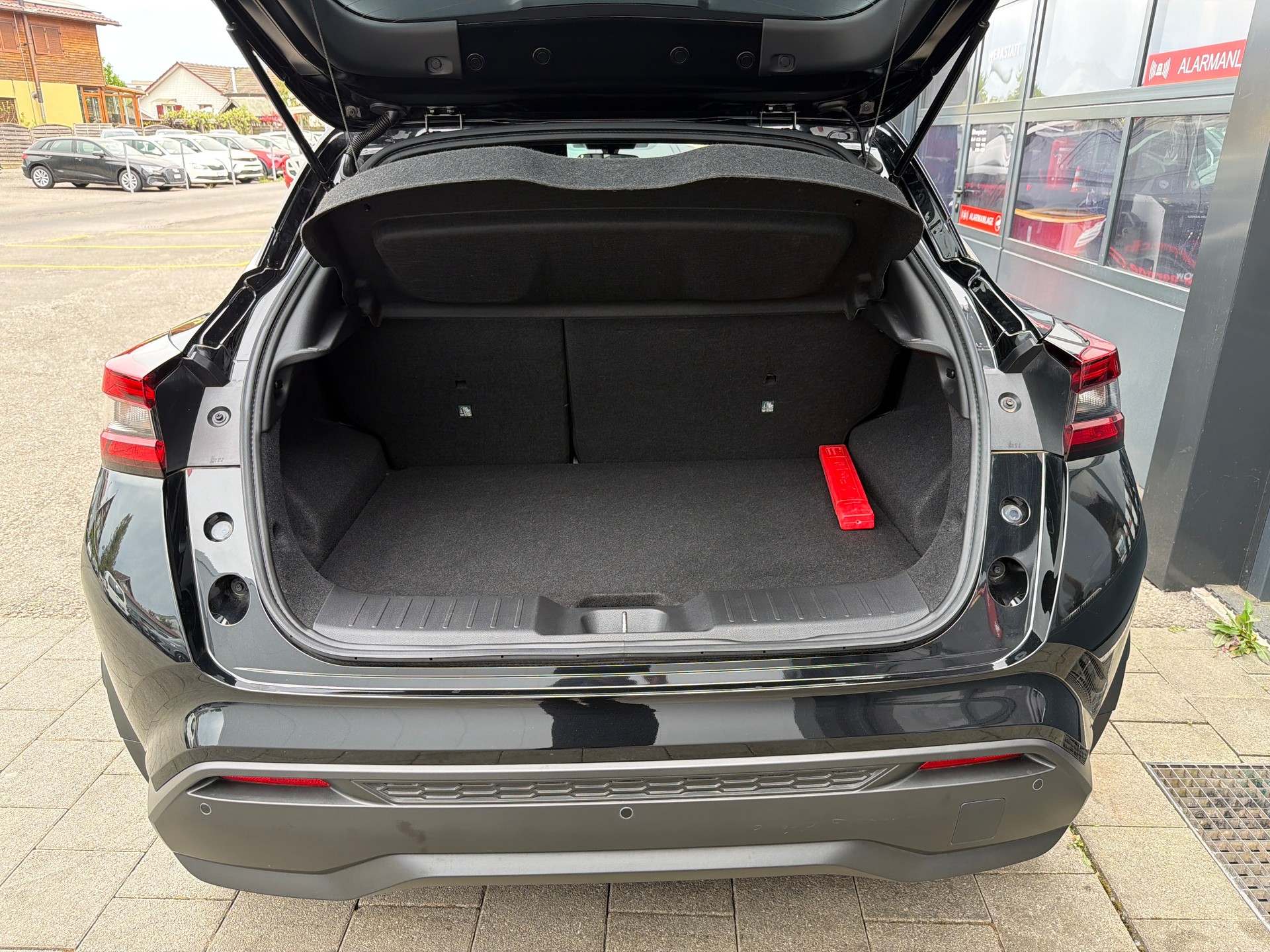 NISSAN Juke 1.0 DIG-T N-Connecta DCT-image-5