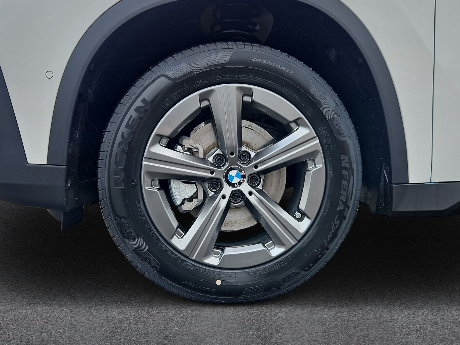 BMW X1 sDrive 18i-image-9