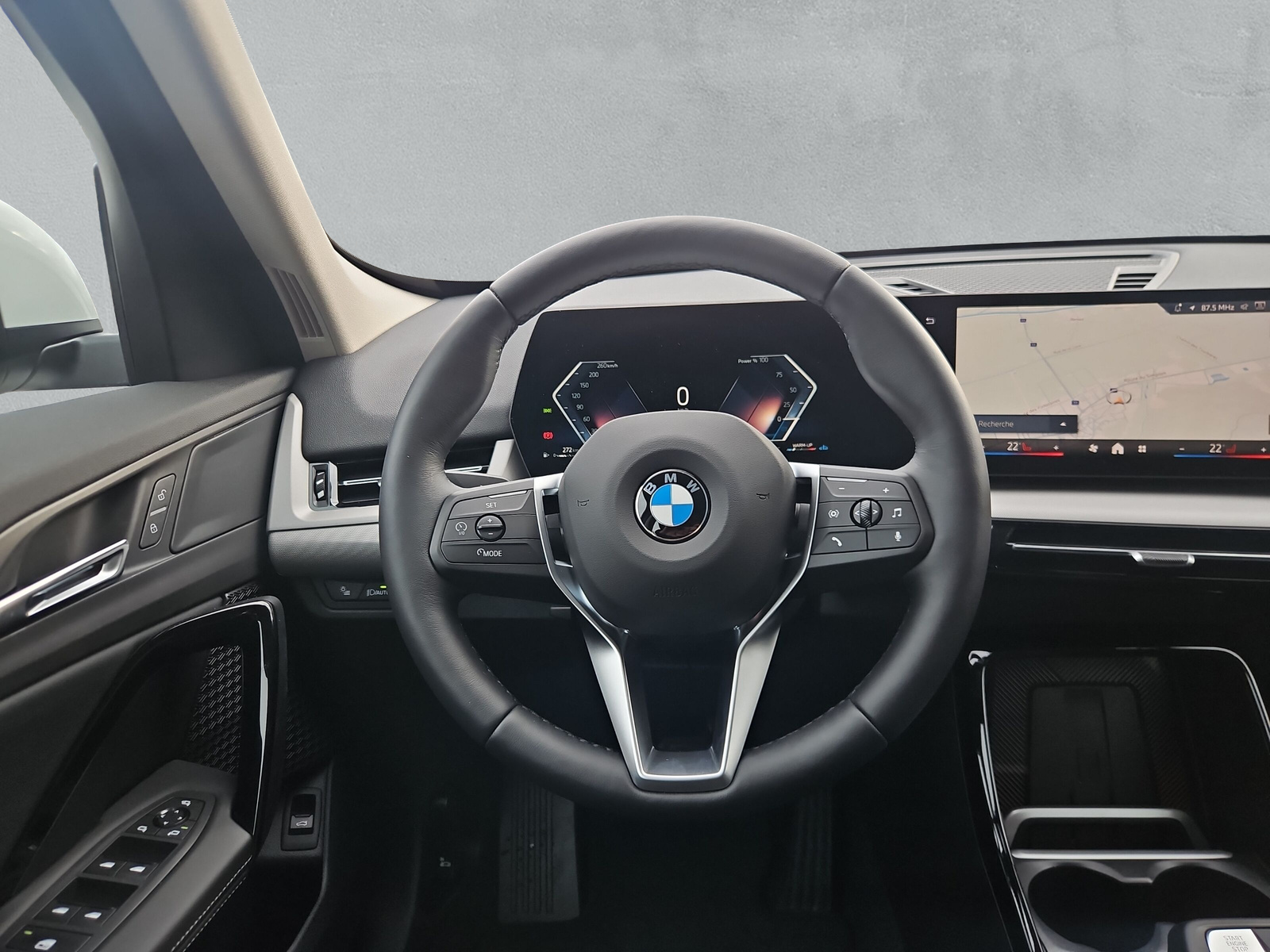 BMW X1 sDrive 18i-image-15