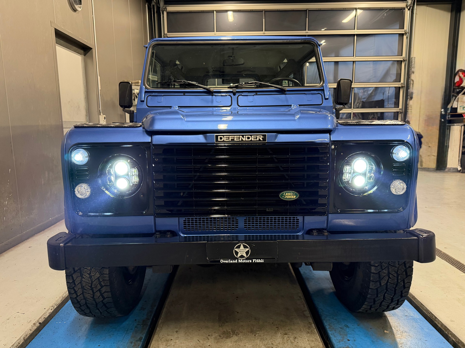 LAND ROVER Defender 90 SW 2.5 Td5-image-6
