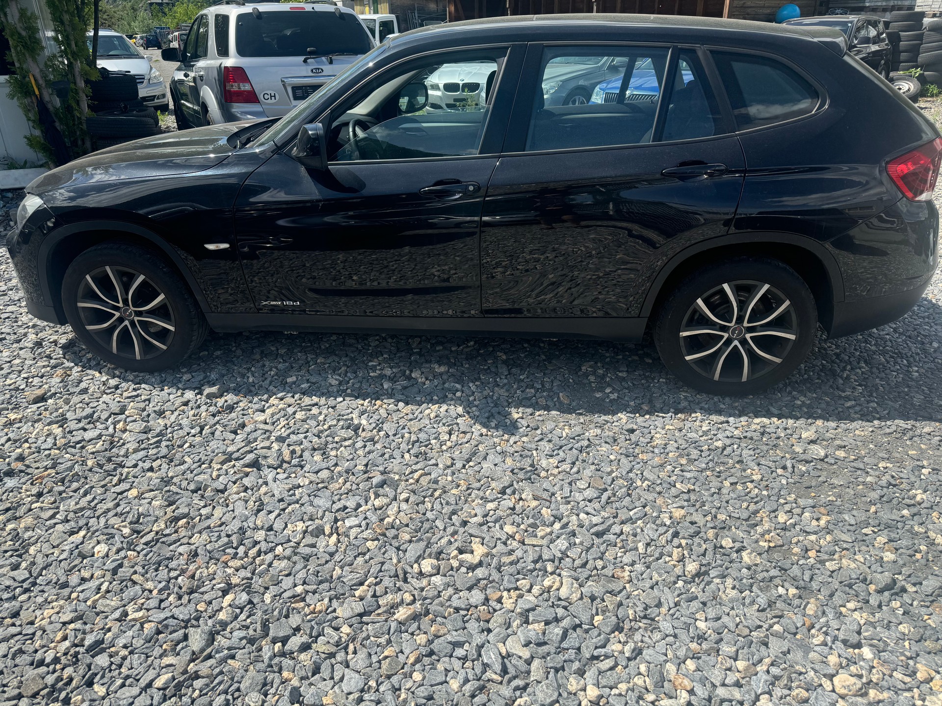 BMW X1 xDrive 18d-image-10