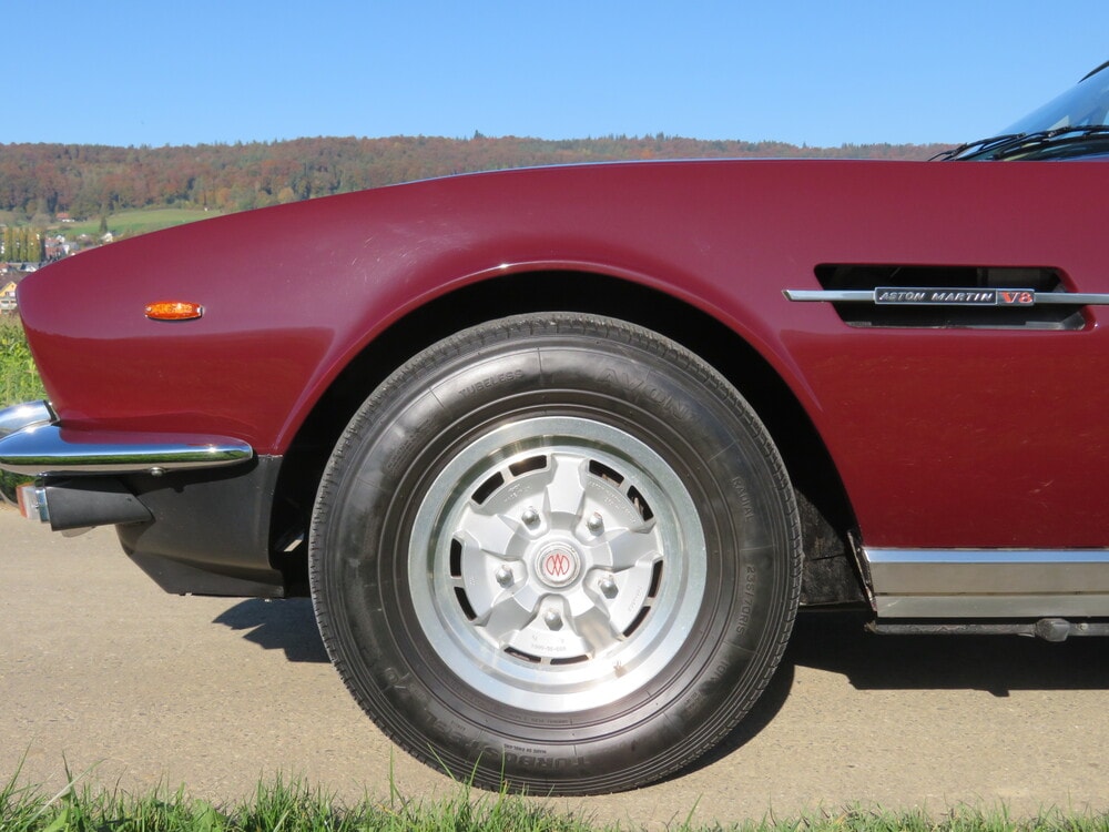 ASTON MARTIN V8 Volante-image-14