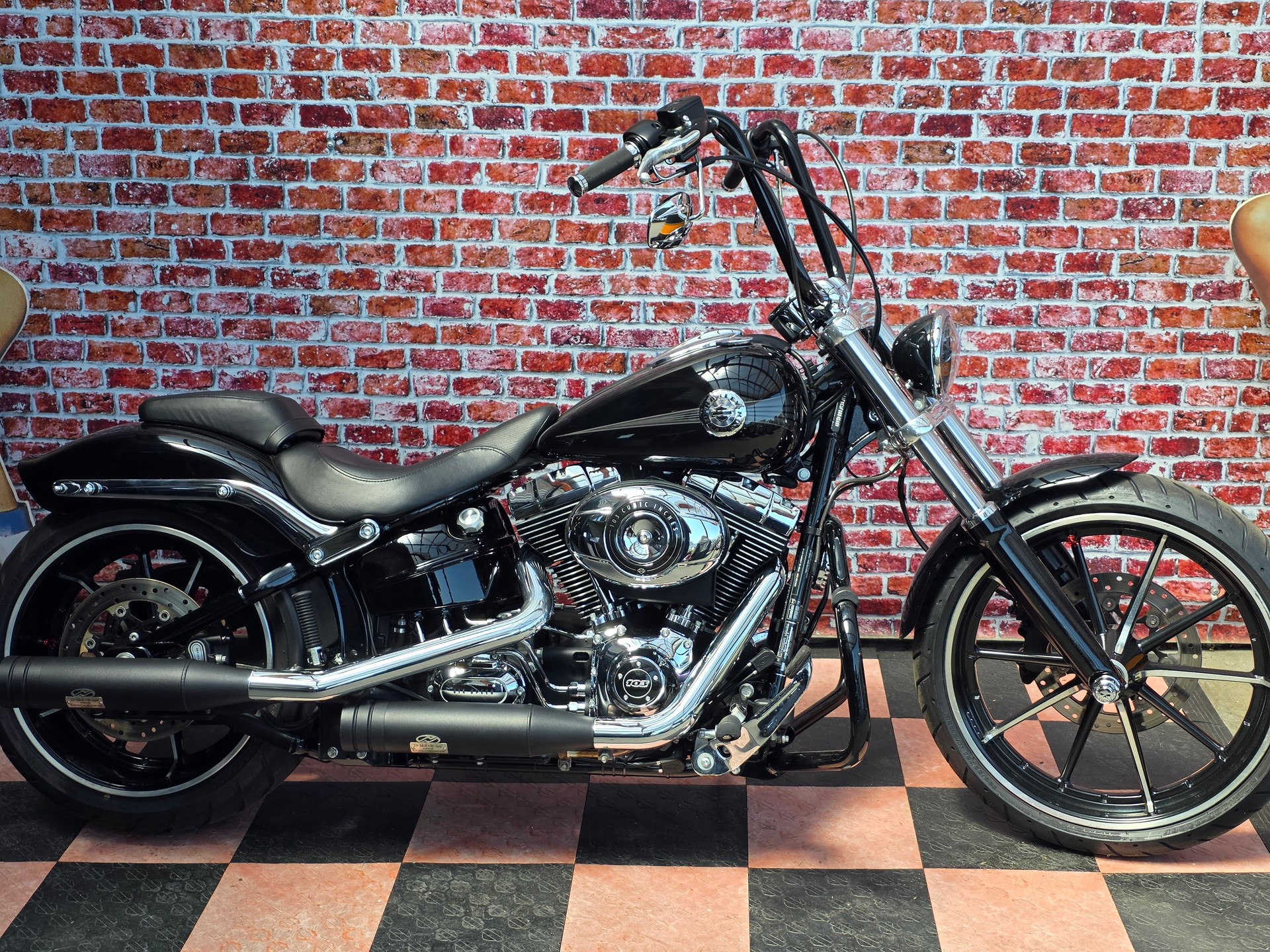 HARLEY-DAVIDSON FXSB Breakout 103 ABS-showroom-element-2