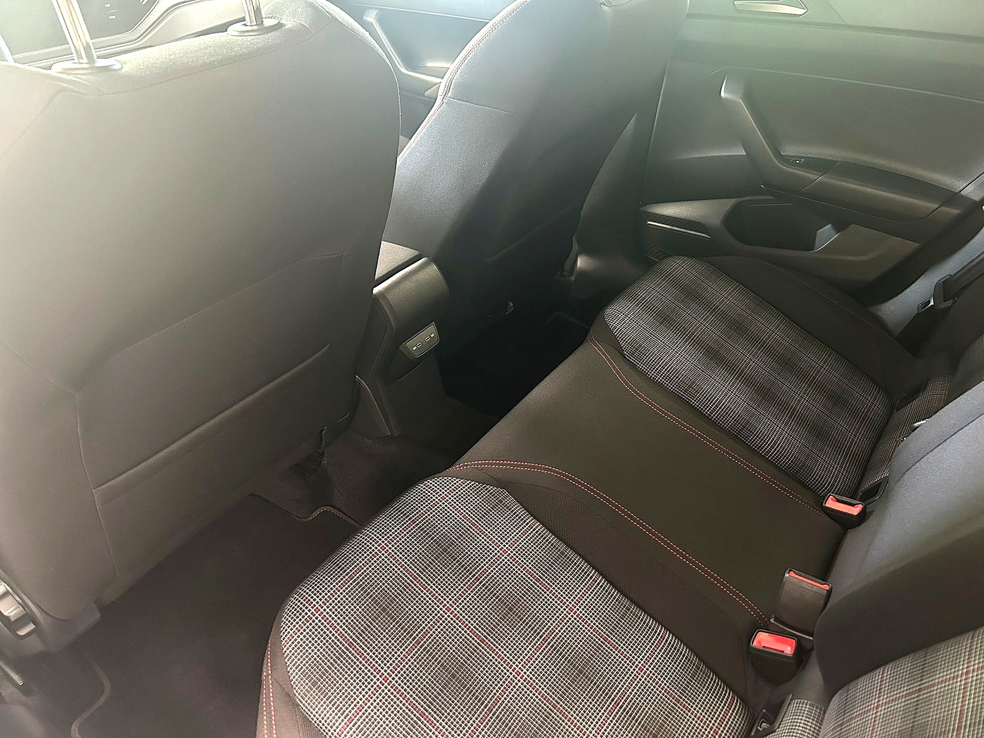 VW Polo GTI DSG – 207 PS, Matrix LED, ACC, Travel Assist, Top ausgestattet!-image-12