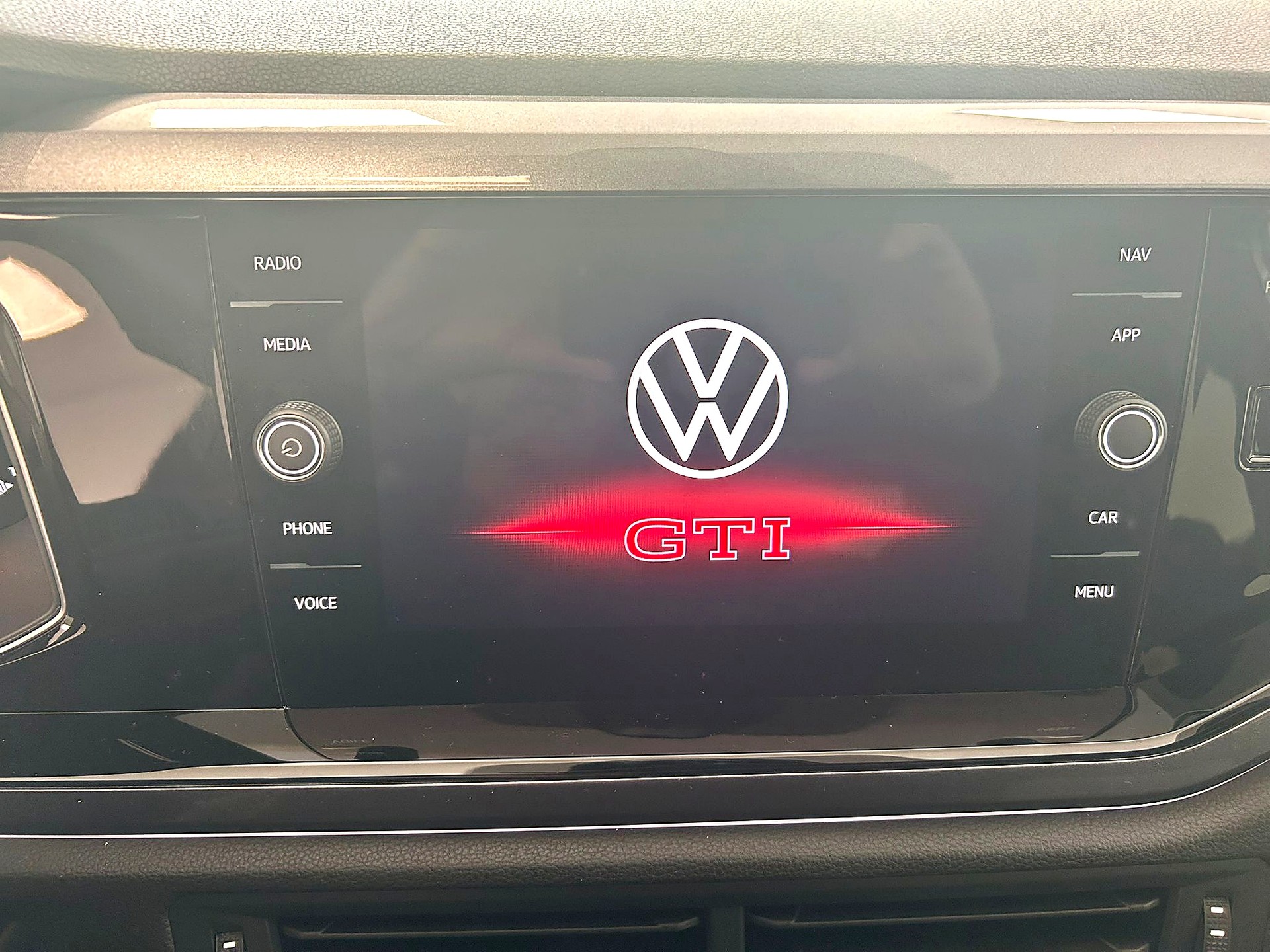 VW Polo GTI DSG – 207 PS, Matrix LED, ACC, Travel Assist, Top ausgestattet!-image-7