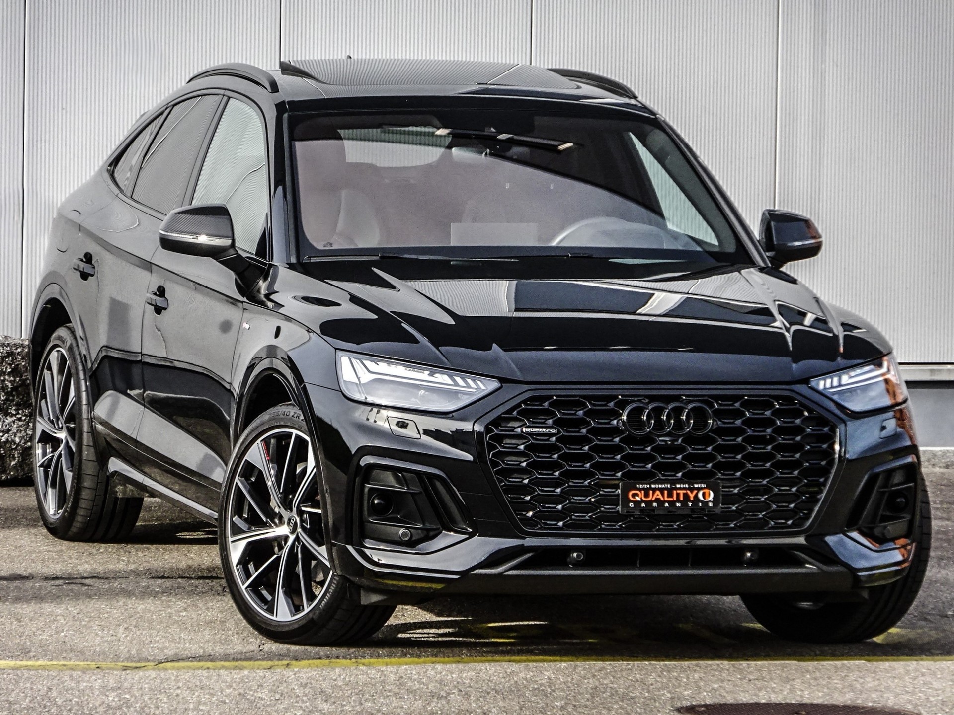 AUDI Q5 Sportback 40 TDI Blackedition quattro S-tronic // CH-Fahrzeug // Werksgarantie // COMPETITION....