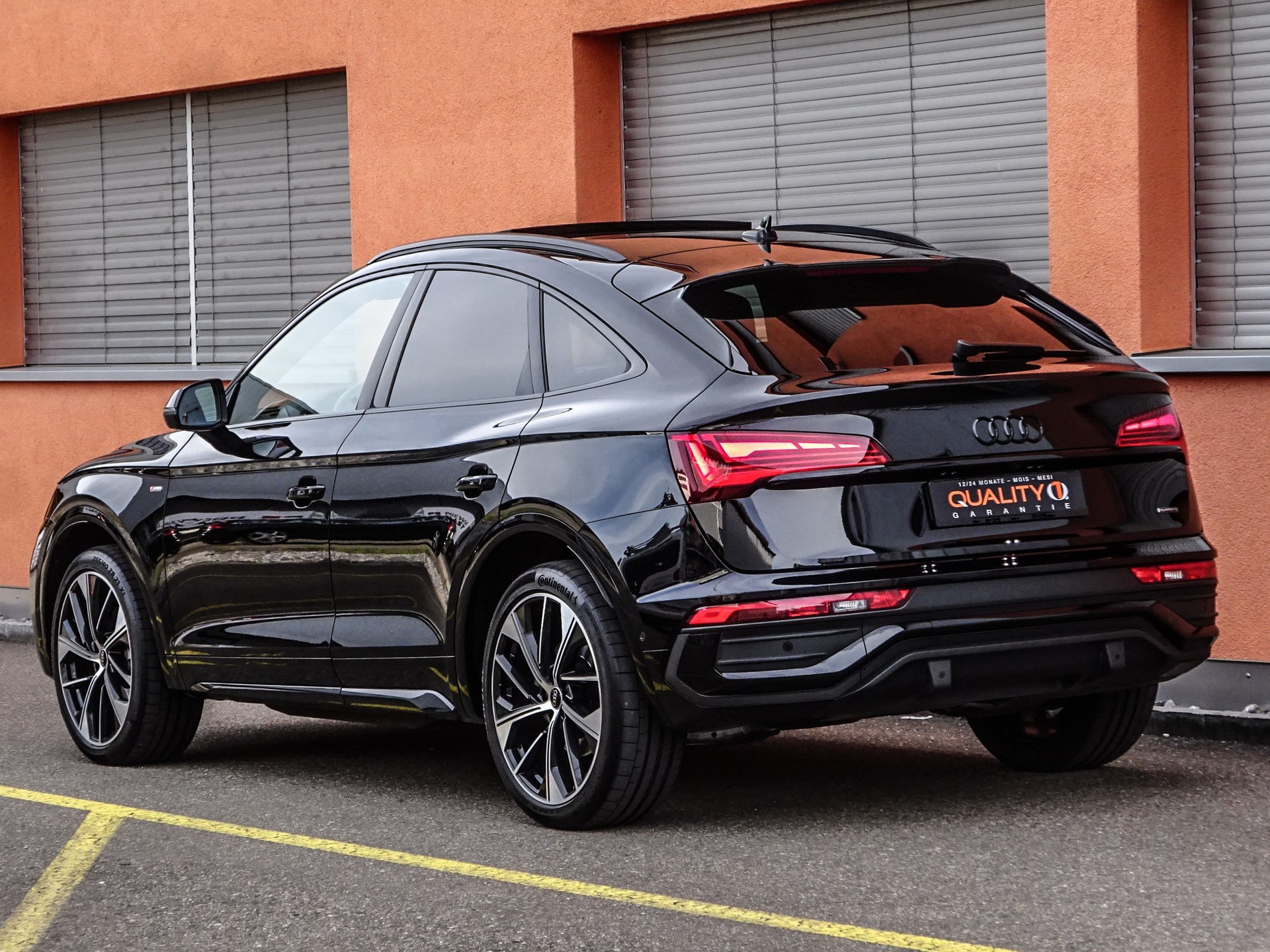AUDI Q5 Sportback 40 TDI Black Edition quattro S-tronic // CH-Fahrzeug // Werksgarantie // COMPETITION....-image-4