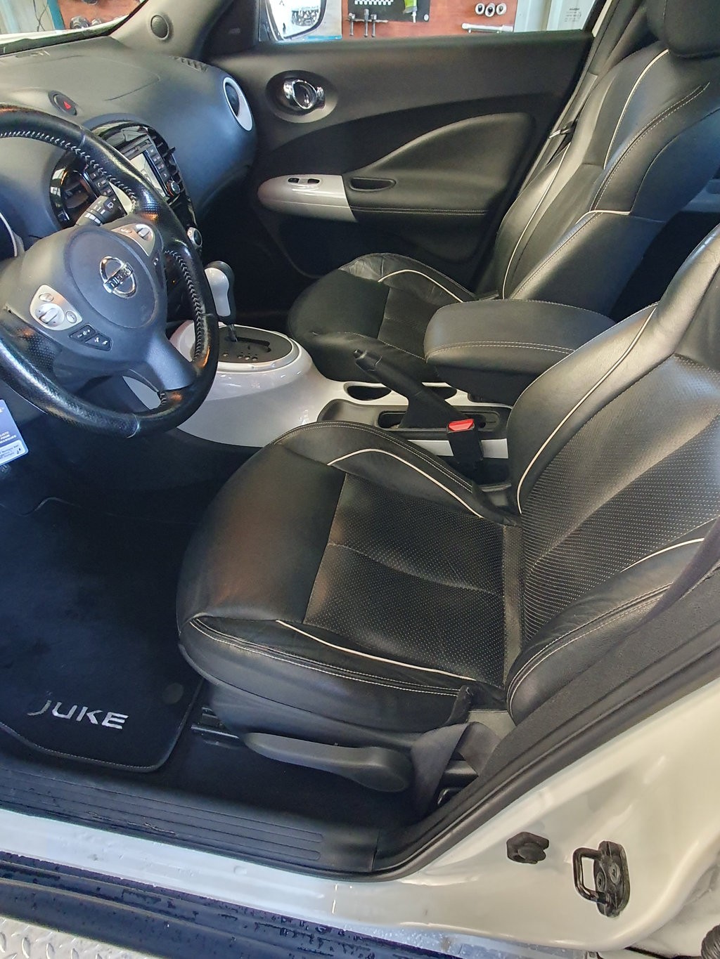 NISSAN Juke 1.6 DIG-T tekna 4x4 Xtronic M-CVT-image-11