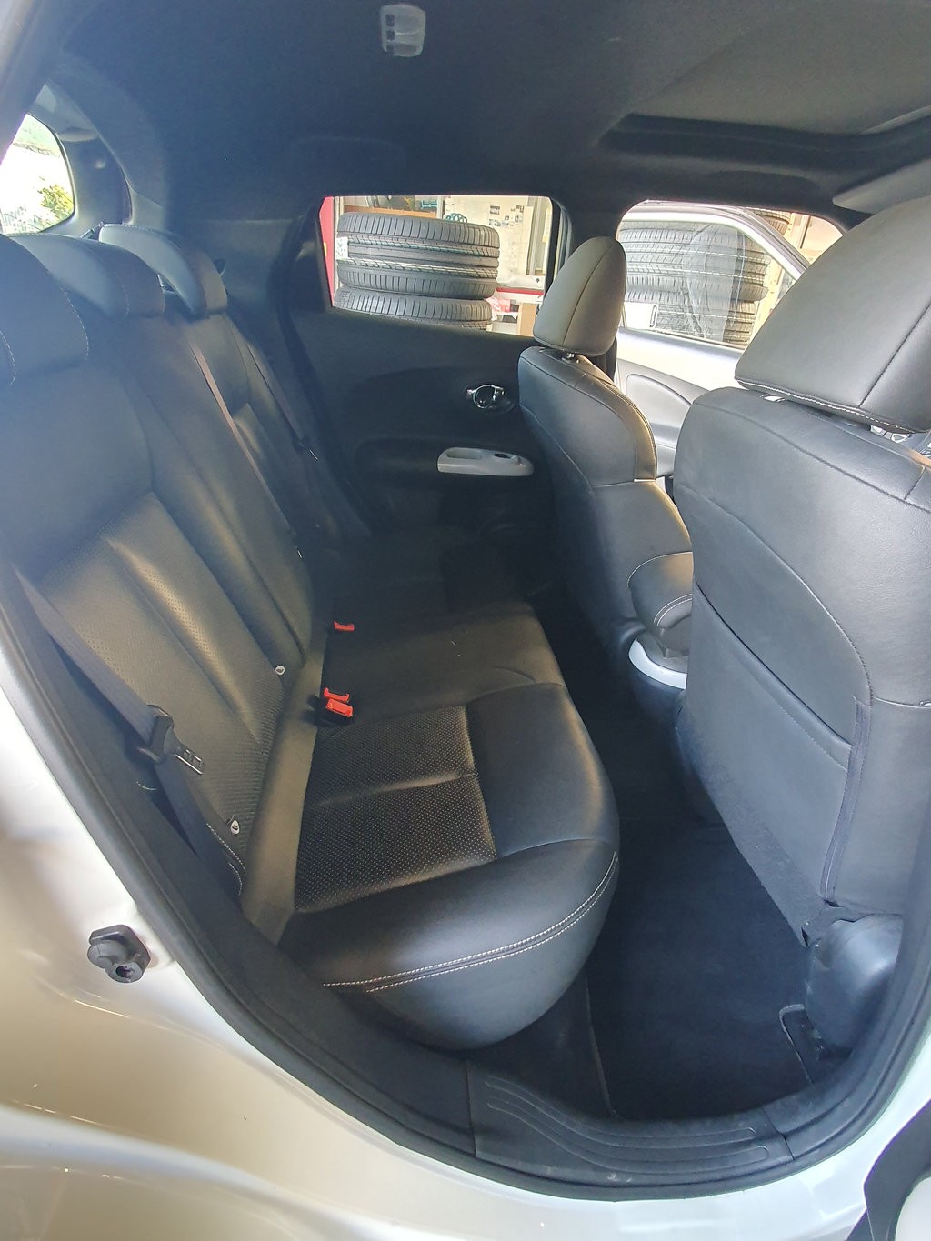 NISSAN Juke 1.6 DIG-T tekna 4x4 Xtronic M-CVT-image-14