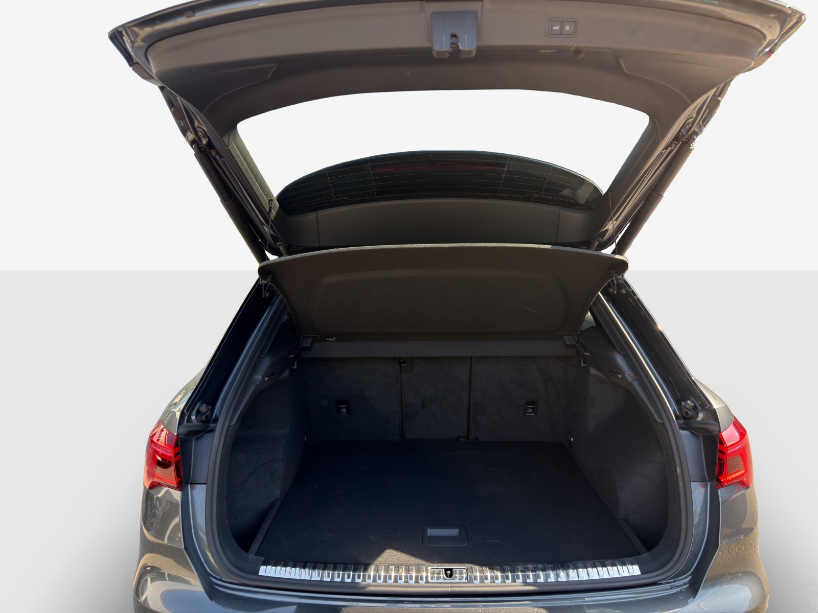 AUDI Q3 35 TFSI S line Attraction S-tronic-image-12