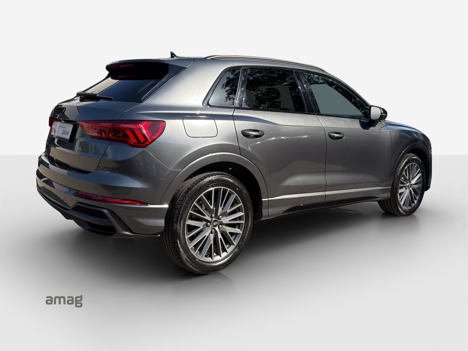 AUDI Q3 35 TFSI S line Attraction S-tronic-image-4