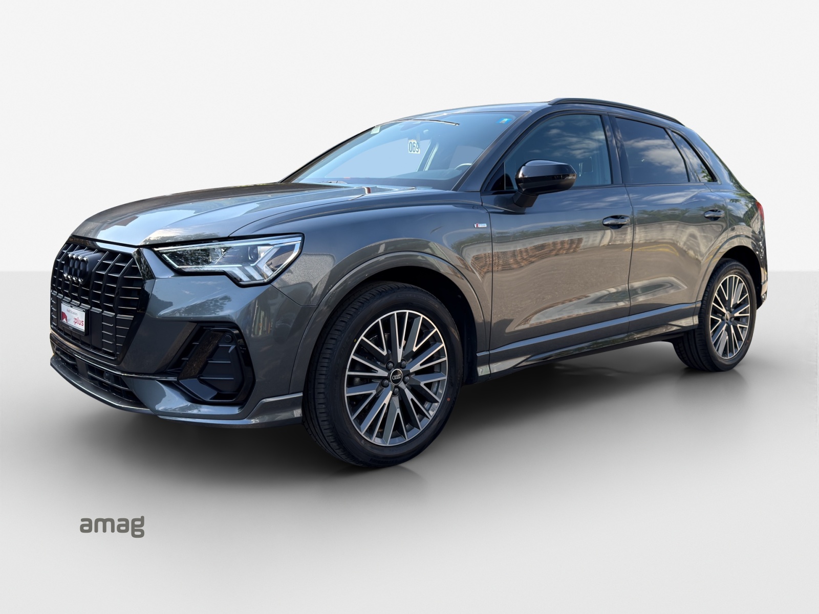 AUDI Q3 35 TFSI S line Attraction S-tronic-image-0