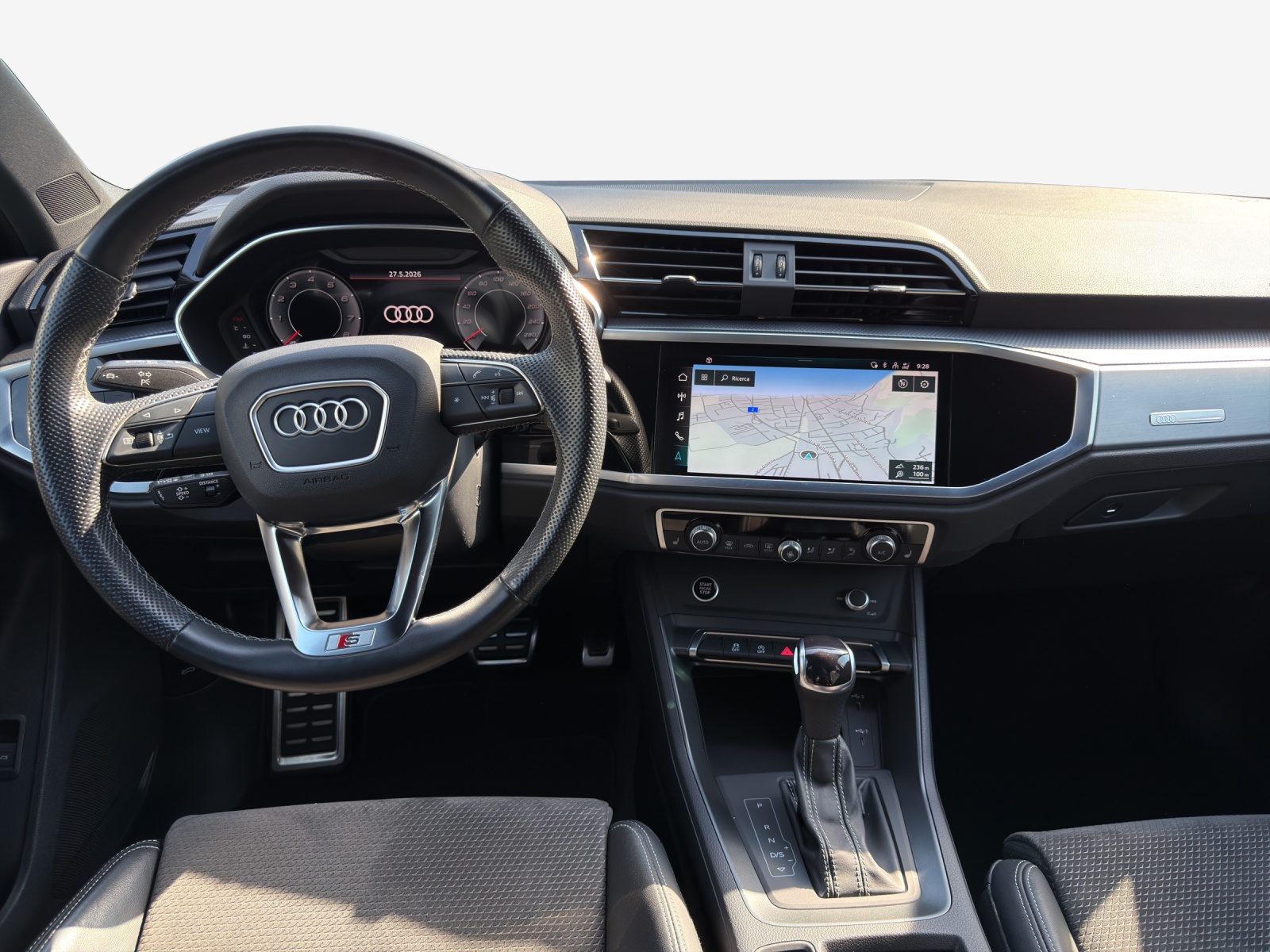 AUDI Q3 35 TFSI S line Attraction S-tronic-image-8