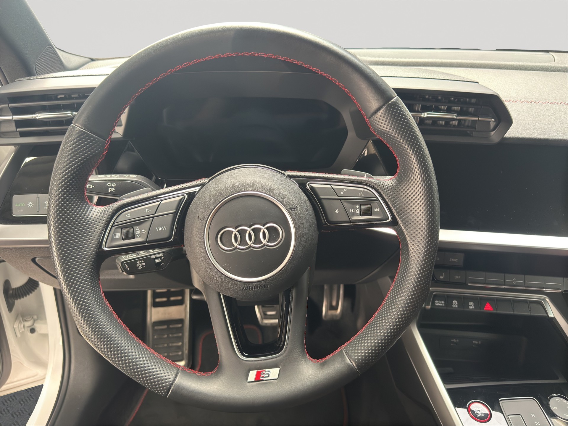 AUDI S3 Limousine 2.0 TFSI quattro S-tronic-image-10