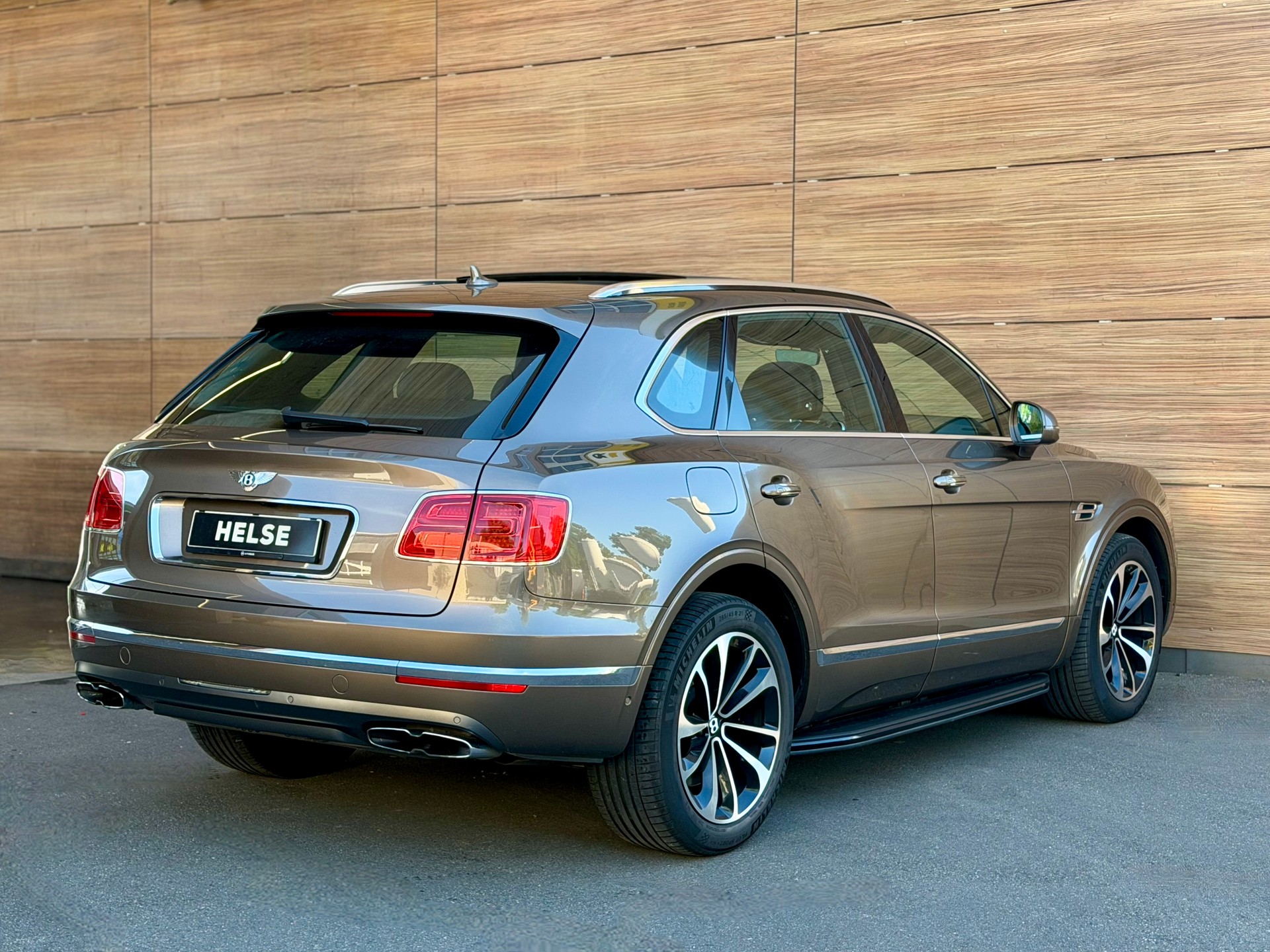 BENTLEY Bentayga V8 Speed-image-5