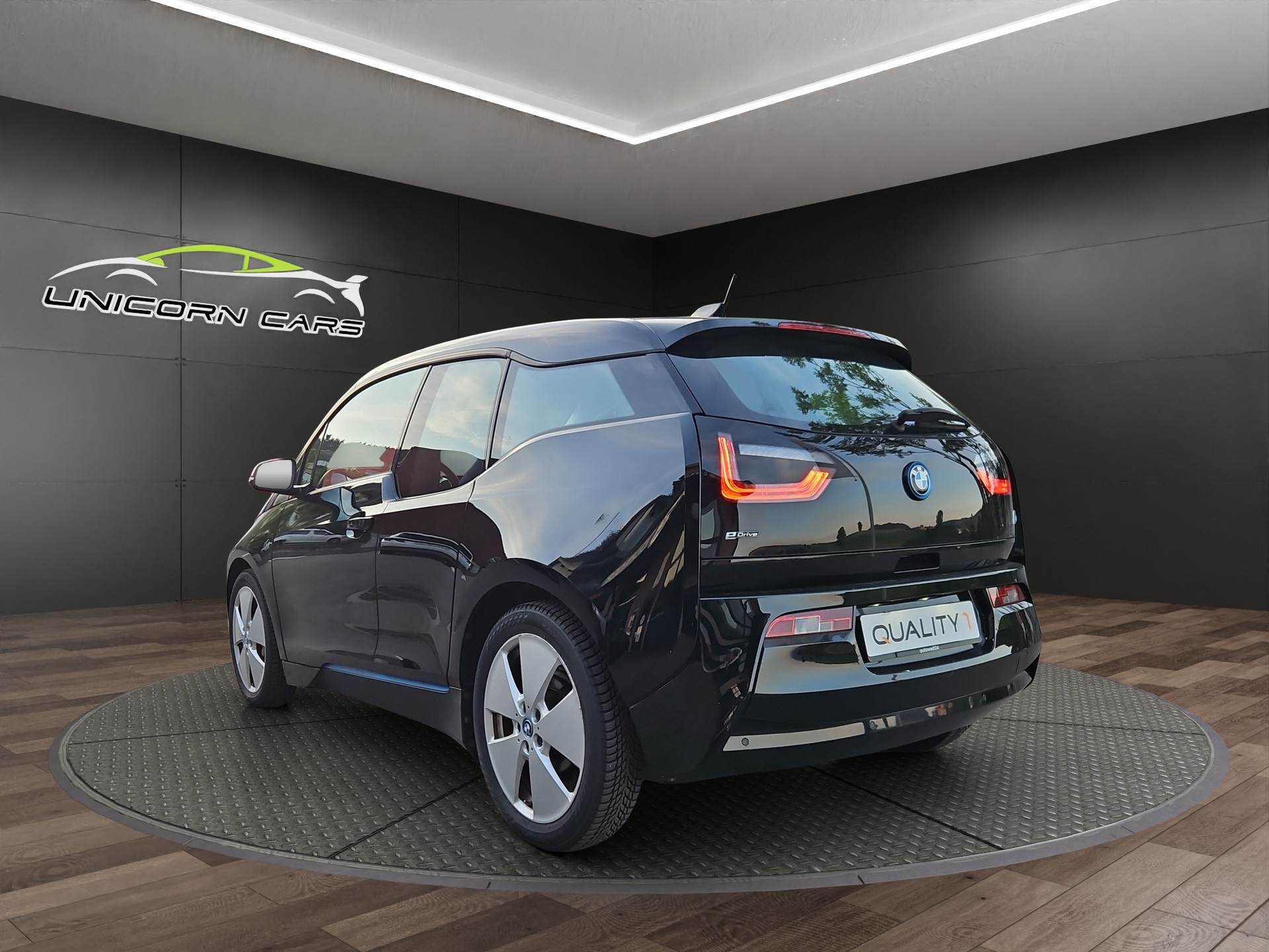 BMW i3 (94Ah)-image-6