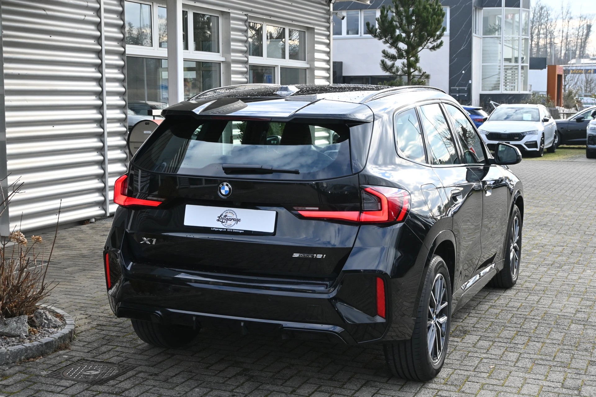 BMW X1 sDrive 18i M Sport Automat + Werksgarantie 08.2027-image-7