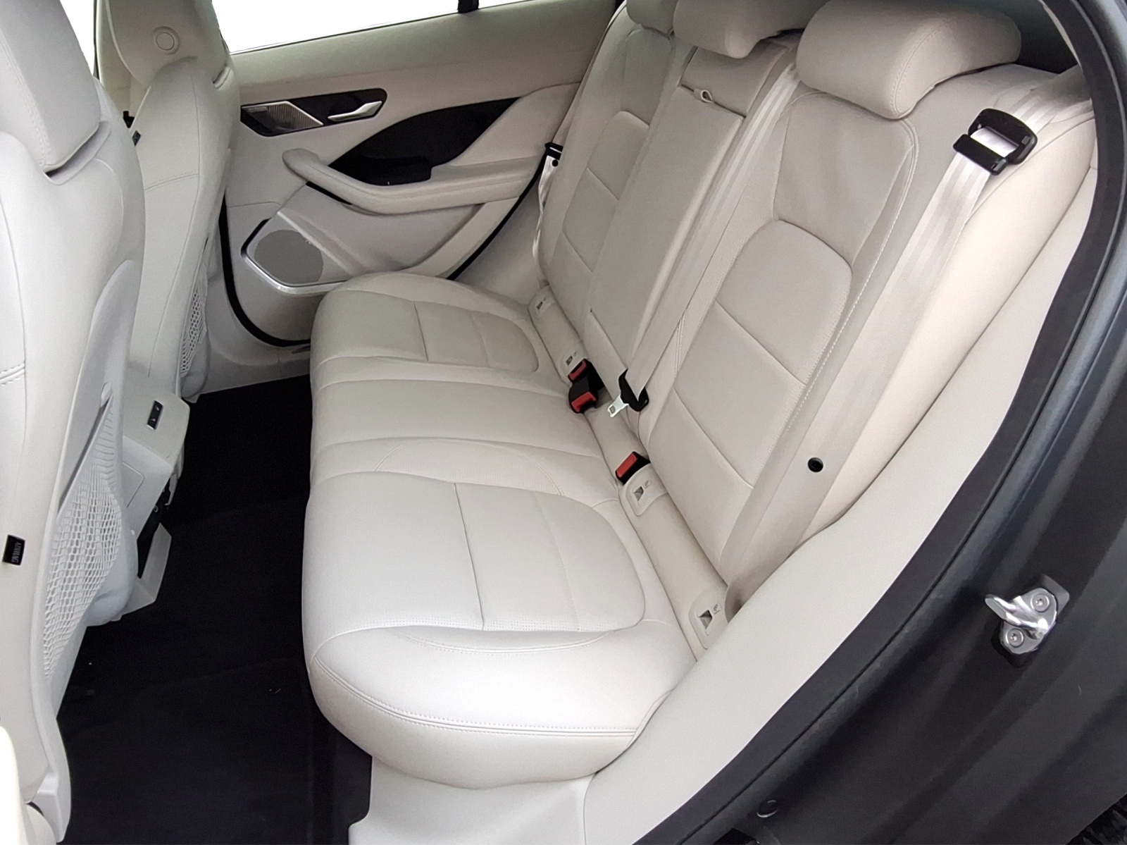 JAGUAR I-Pace EV400 HSE AWD 3-PHASIG-image-9