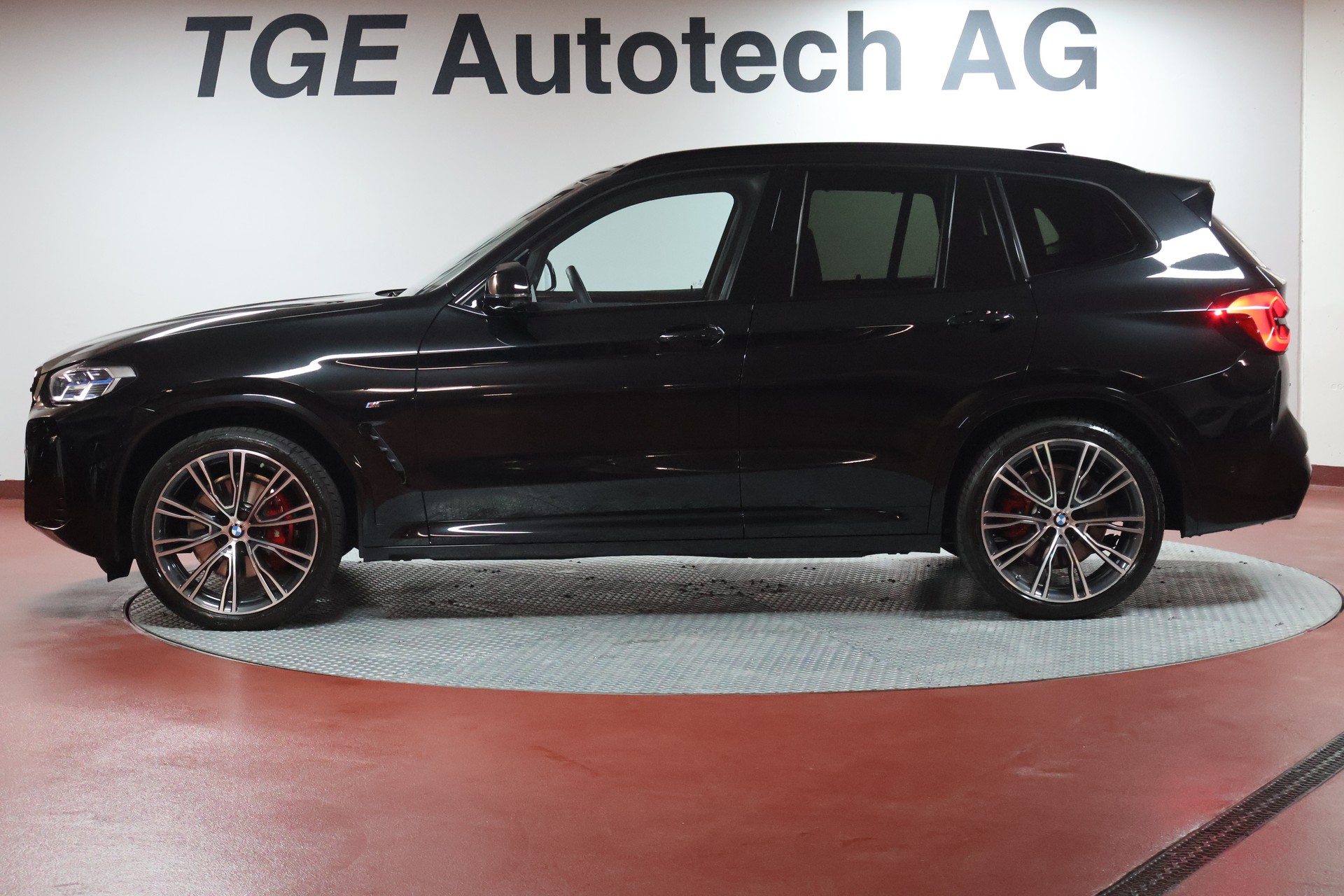 BMW X3 M40i-image-3
