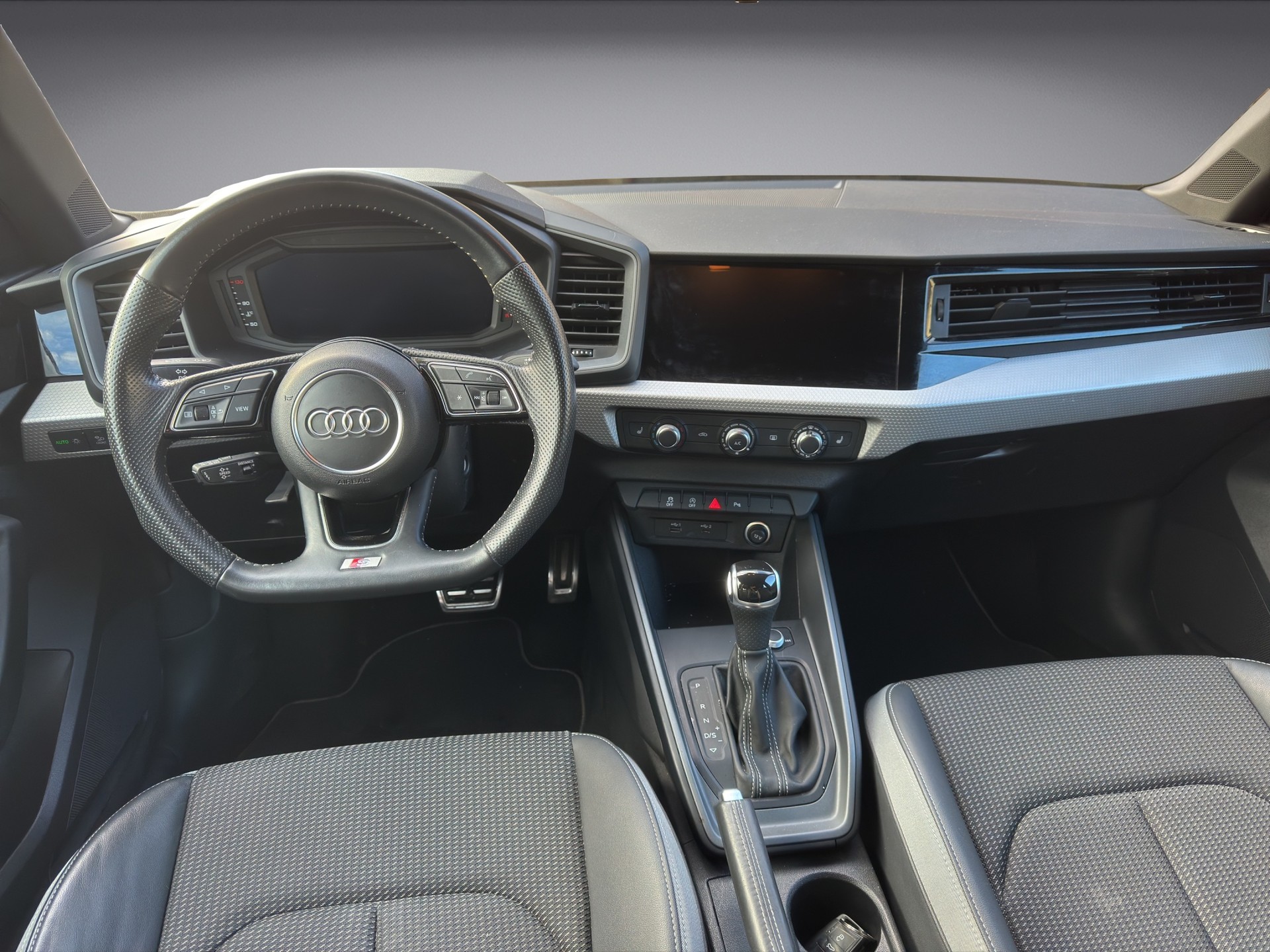 AUDI A1 Sportback 1.0 30 TFSI S-Tronic-image-7